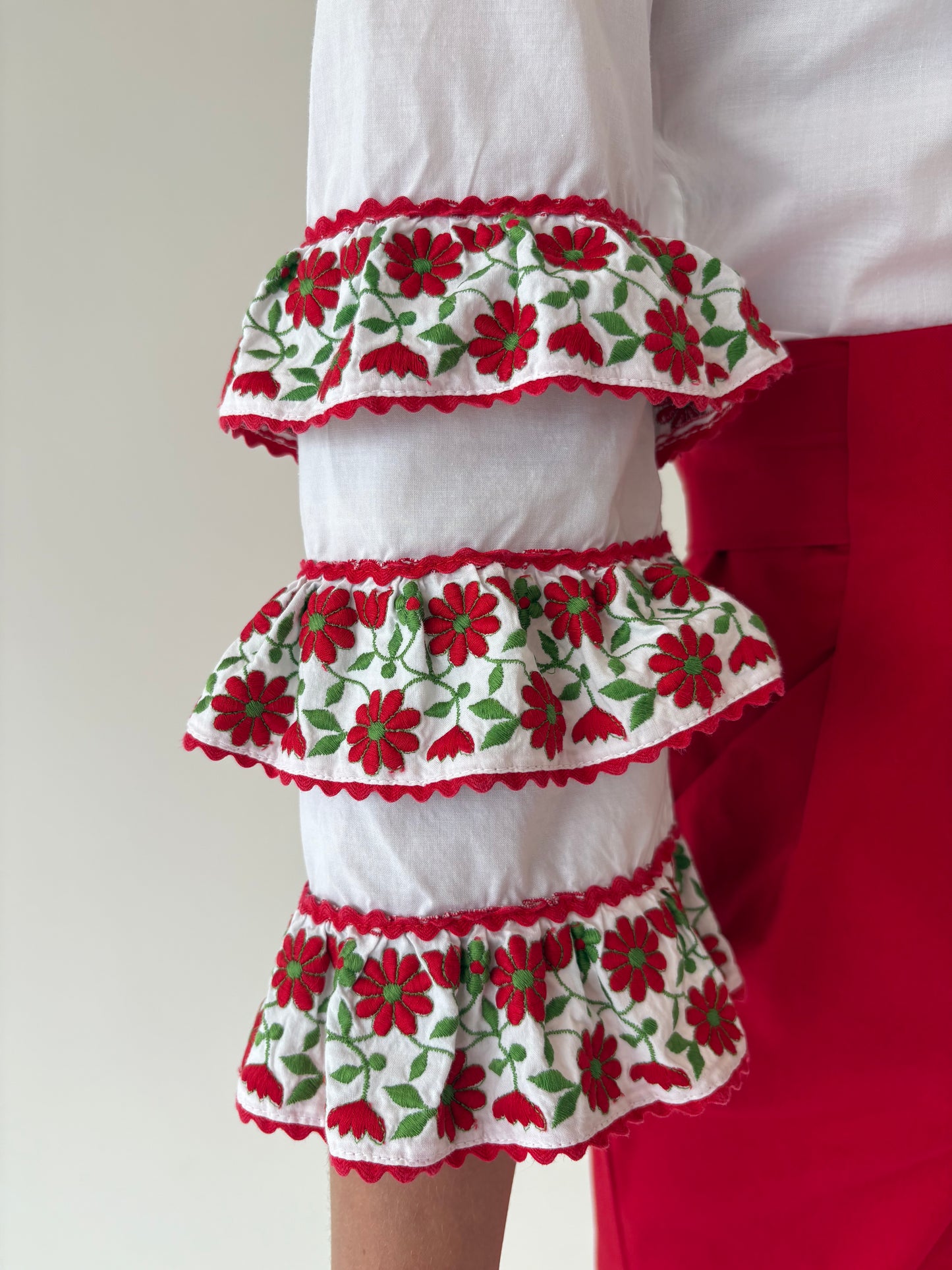 Top vintage cu broderie manuală excepțională din poplin de bumbac