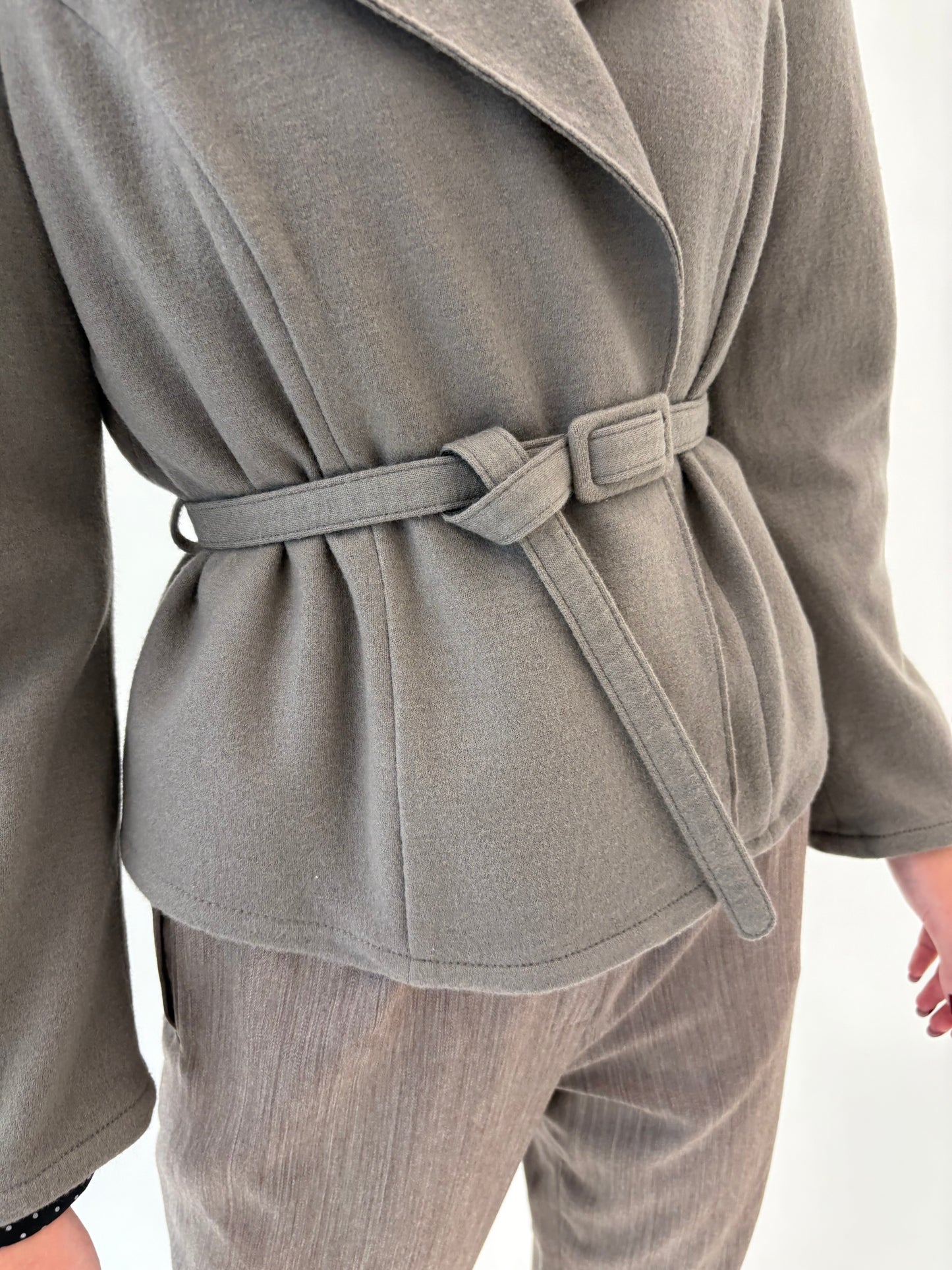 Sacou warm gray luxury Marc Cain din lana extrafina și cașmir