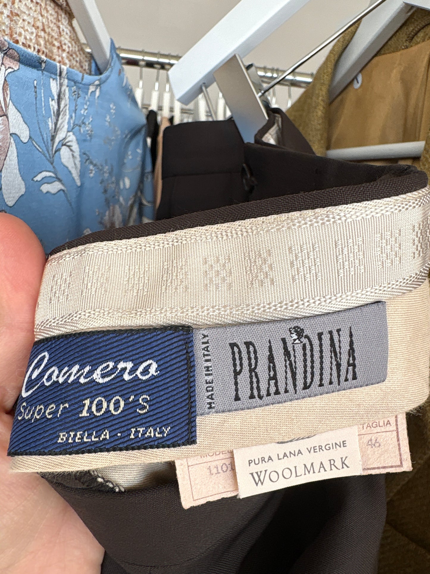 Pantaloni petite chocolate brown din lana extrafina certificată super 100s