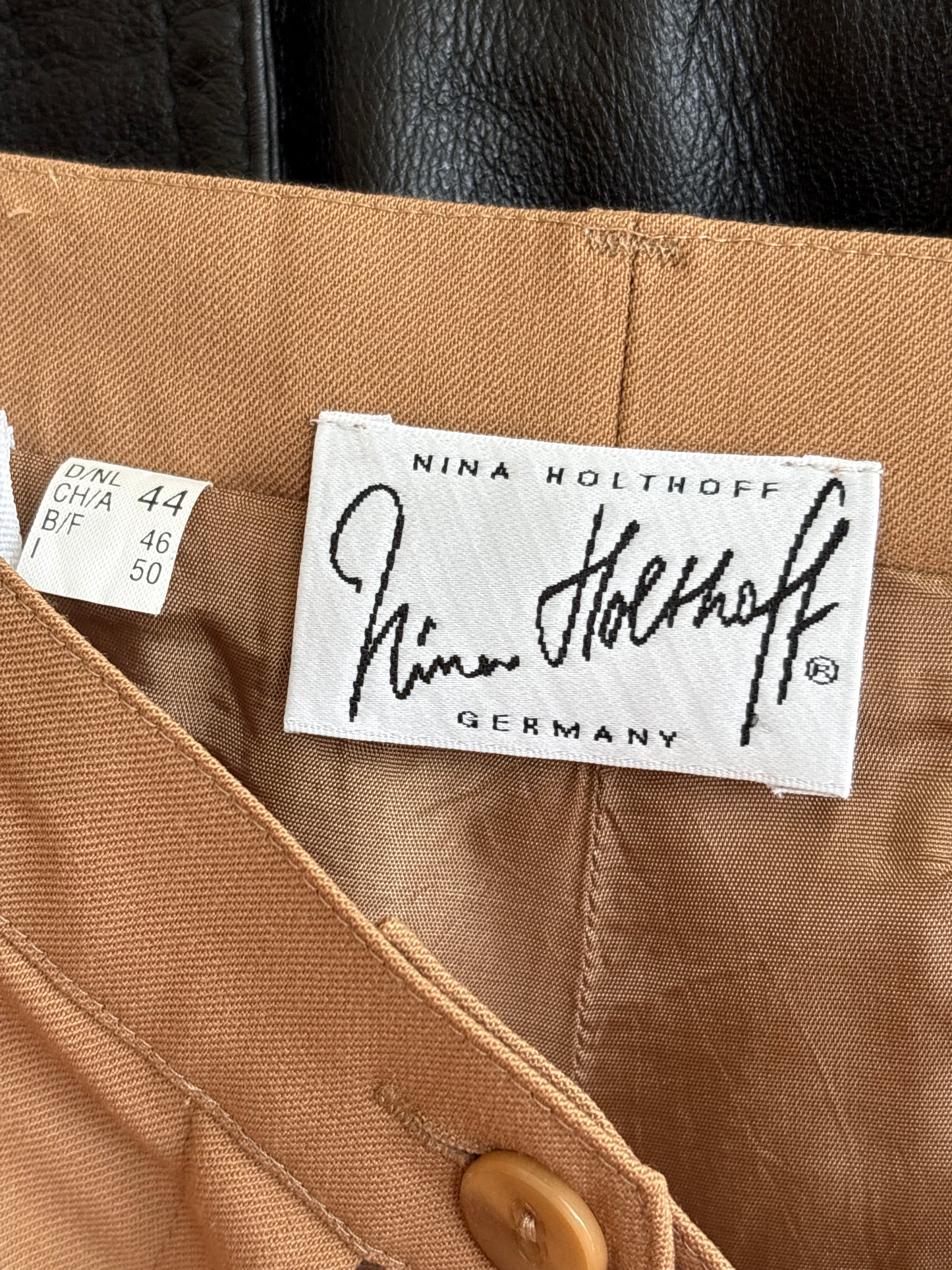 Pantaloni tall camel din lana extrafina cu talie ultra înaltă elastică