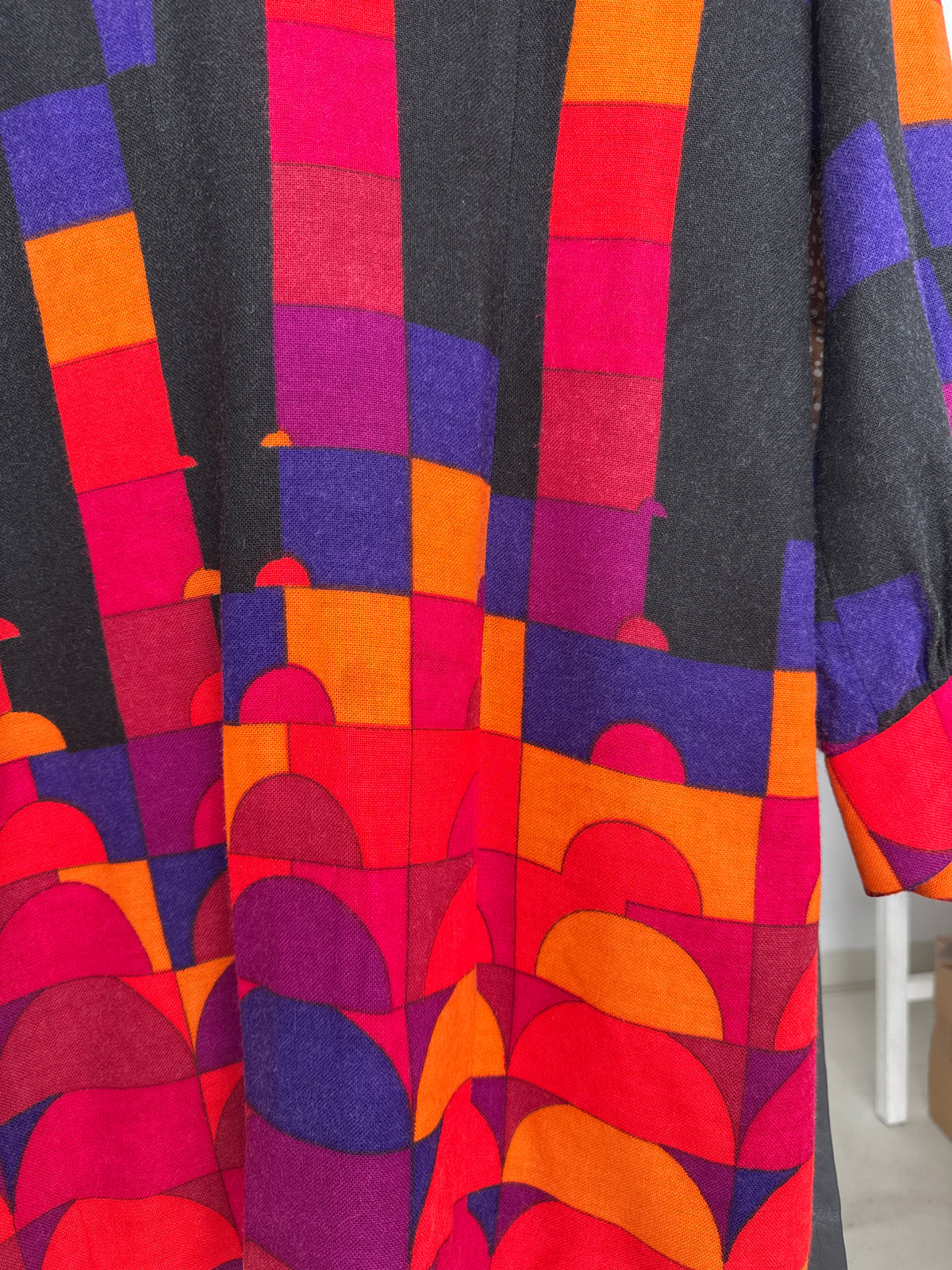 Rochie old vintage sfârșit de ani 60 cu print op art în culori tari din lana extafina