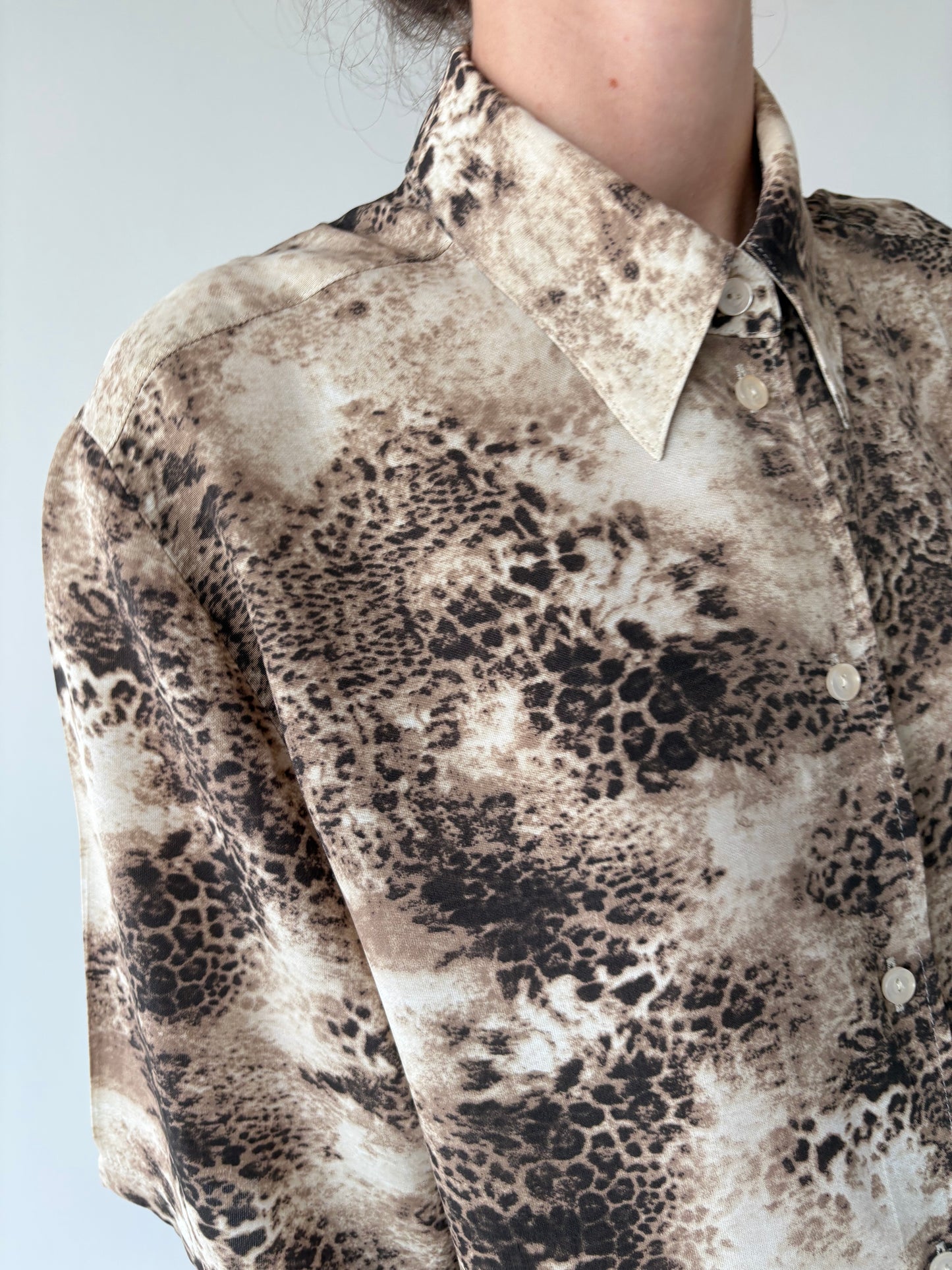 Cămașa vintage animal print