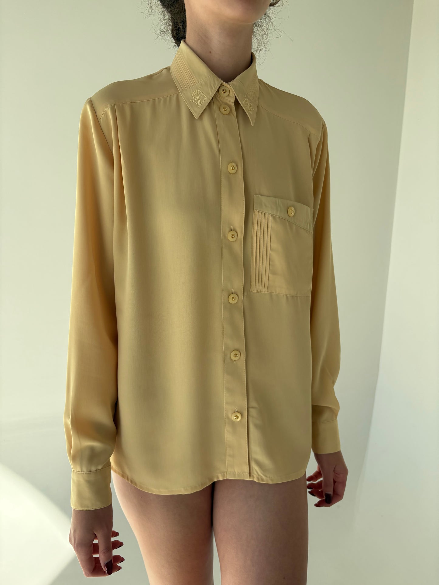 Cămașa vinatge butter yellow din poplin texturat și guler brodat