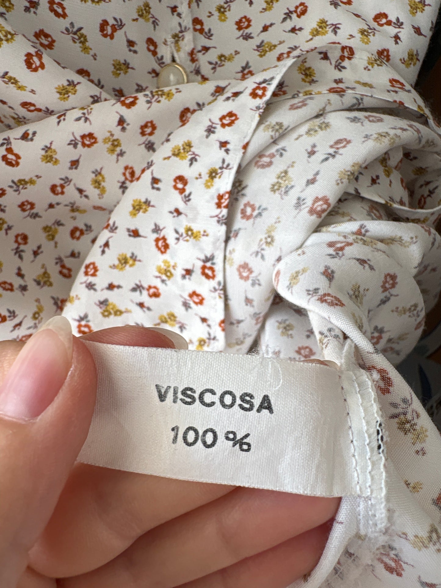 Cămașa vintage cu print floral delicat în culori de toamnă