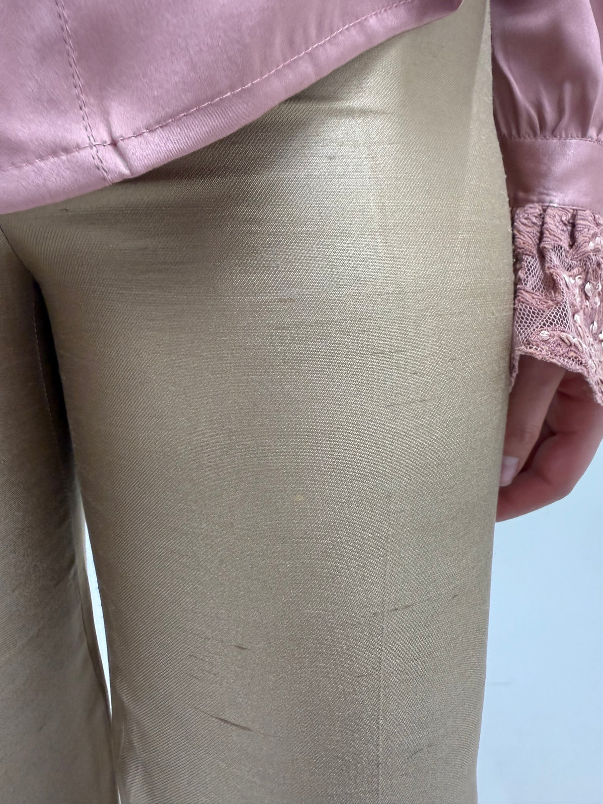 Pantaloni Valentino petite dusty gold din stofă de mătase naturală