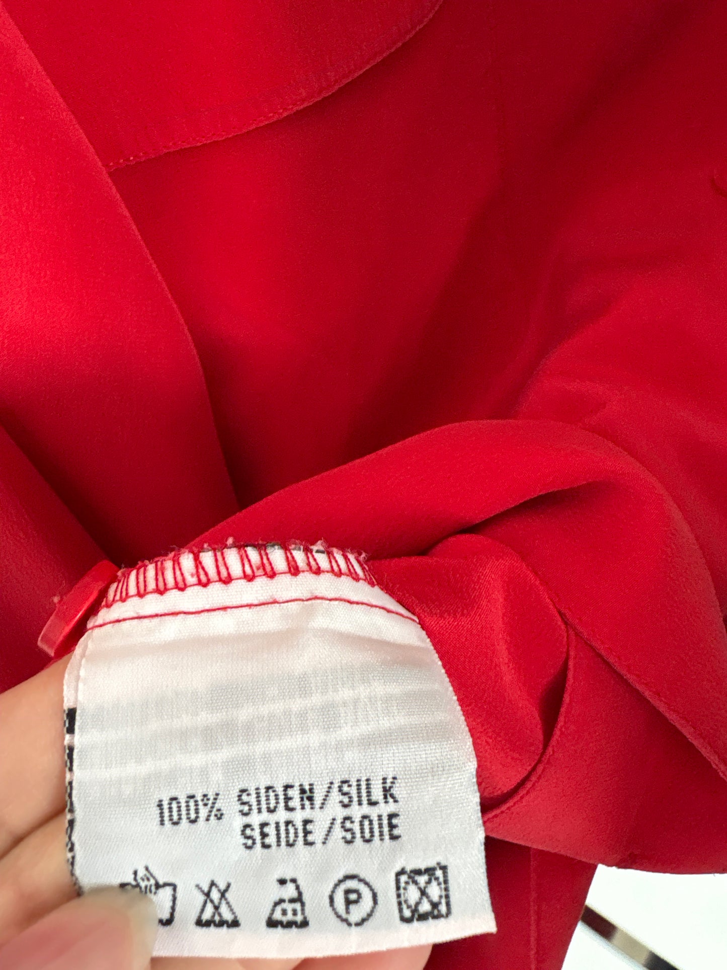 Cămașa vintage cherry red din mătase naturală