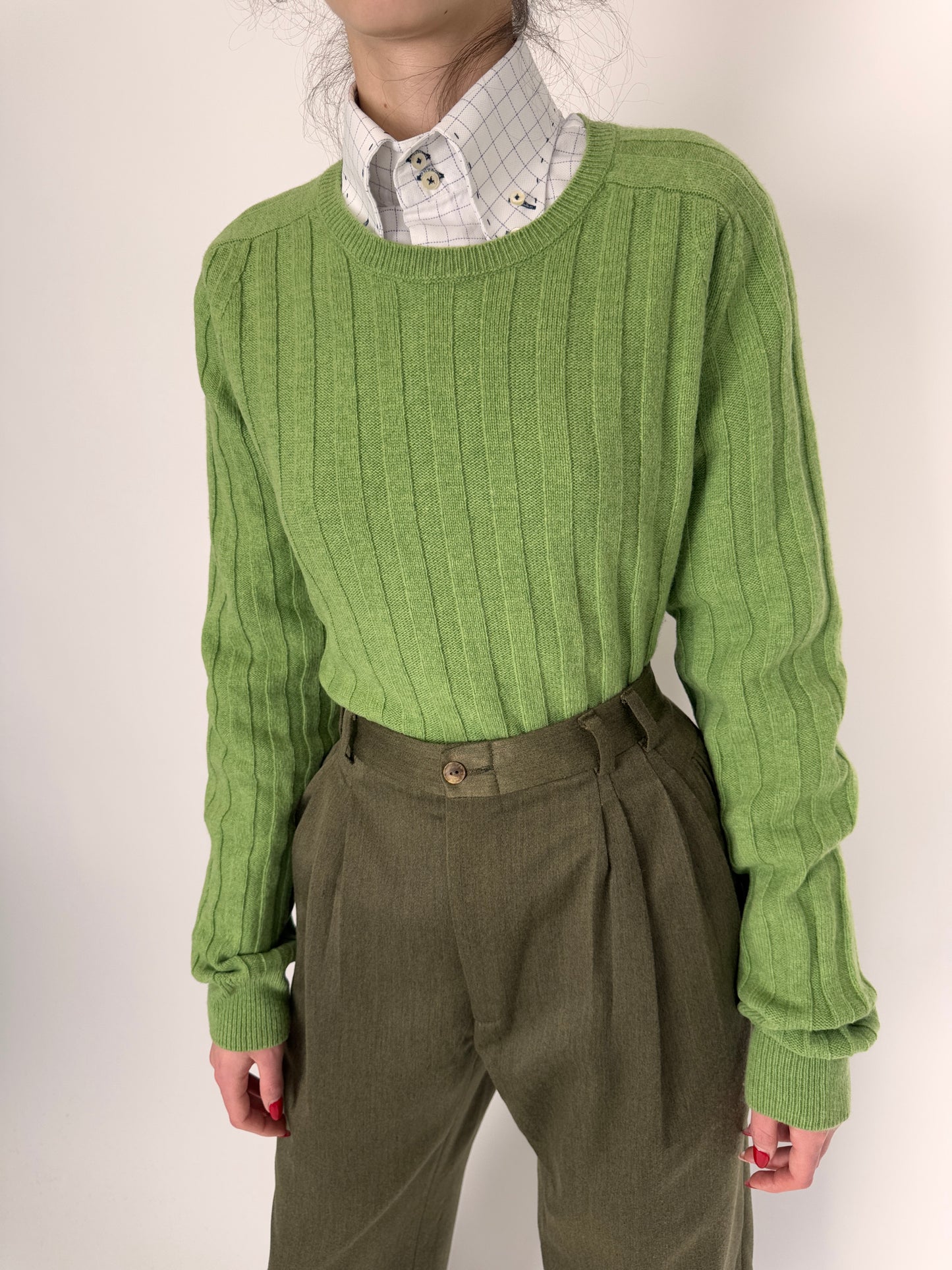 Pulover iatlain avocado green din lana extrafina de gramaj mare