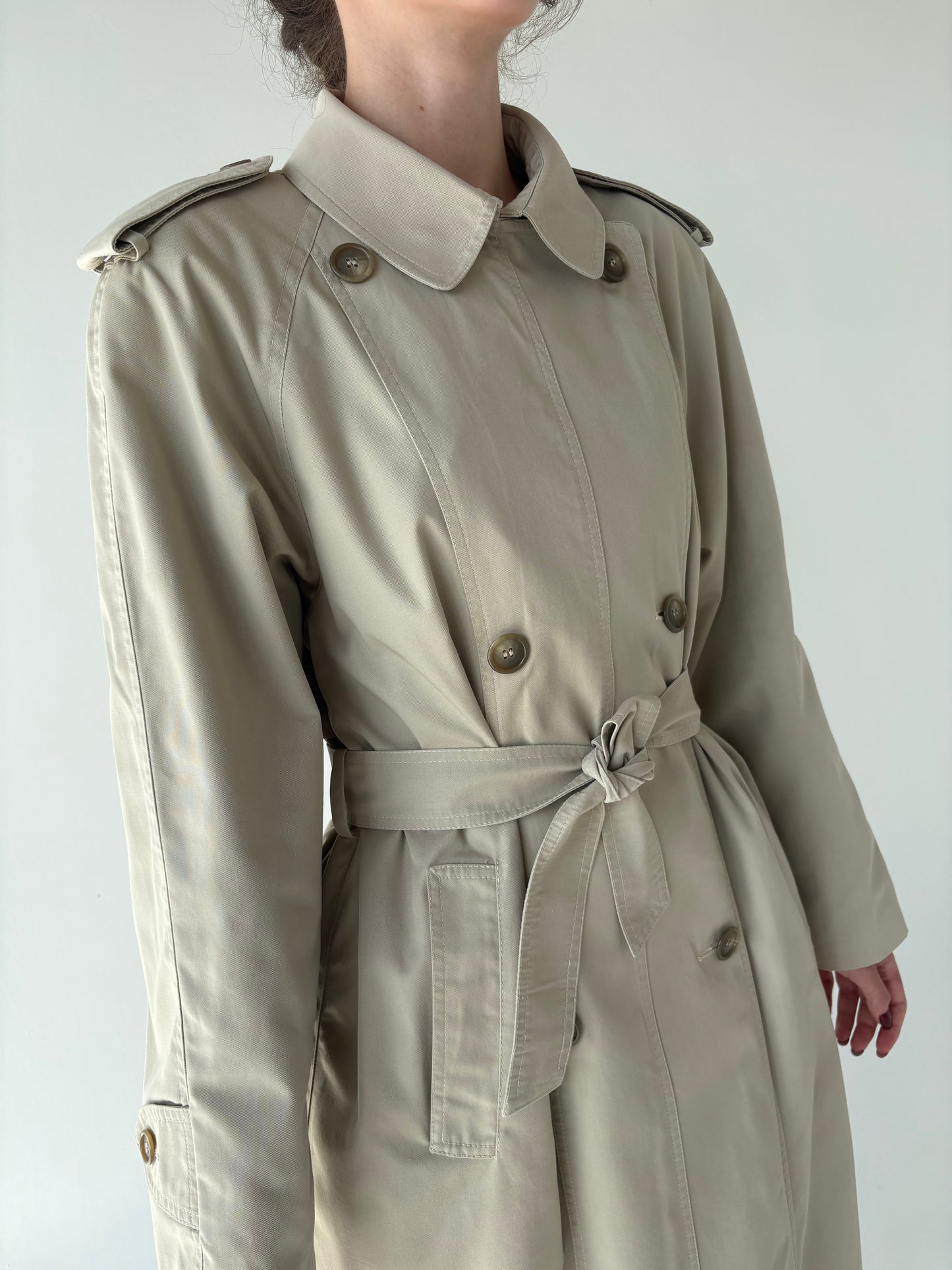 Trench vintage nude impermeabil cu talie marcată reglabilă