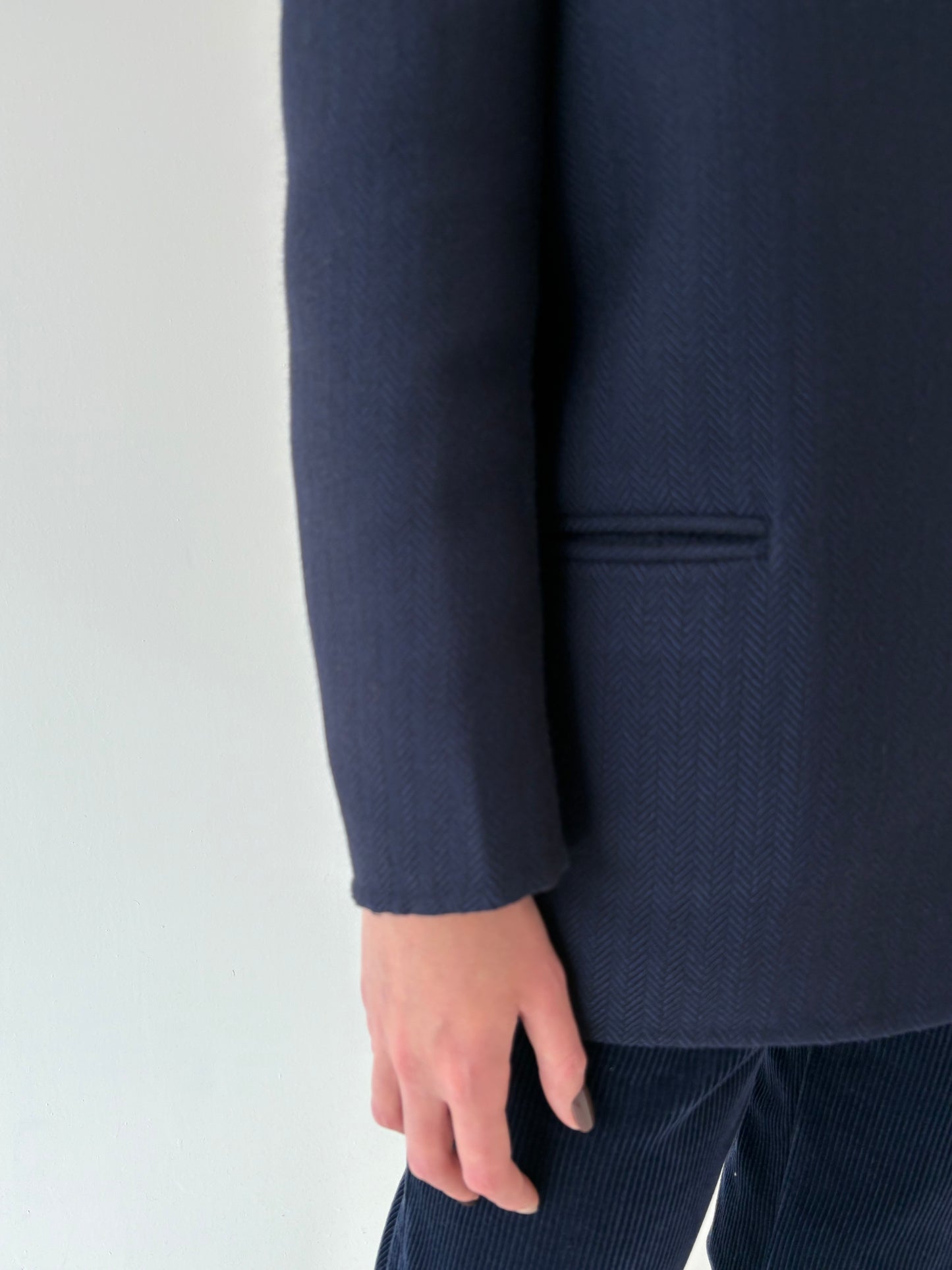 Sacou italian Chevron din lana plină extrafina Navy blue cu negru