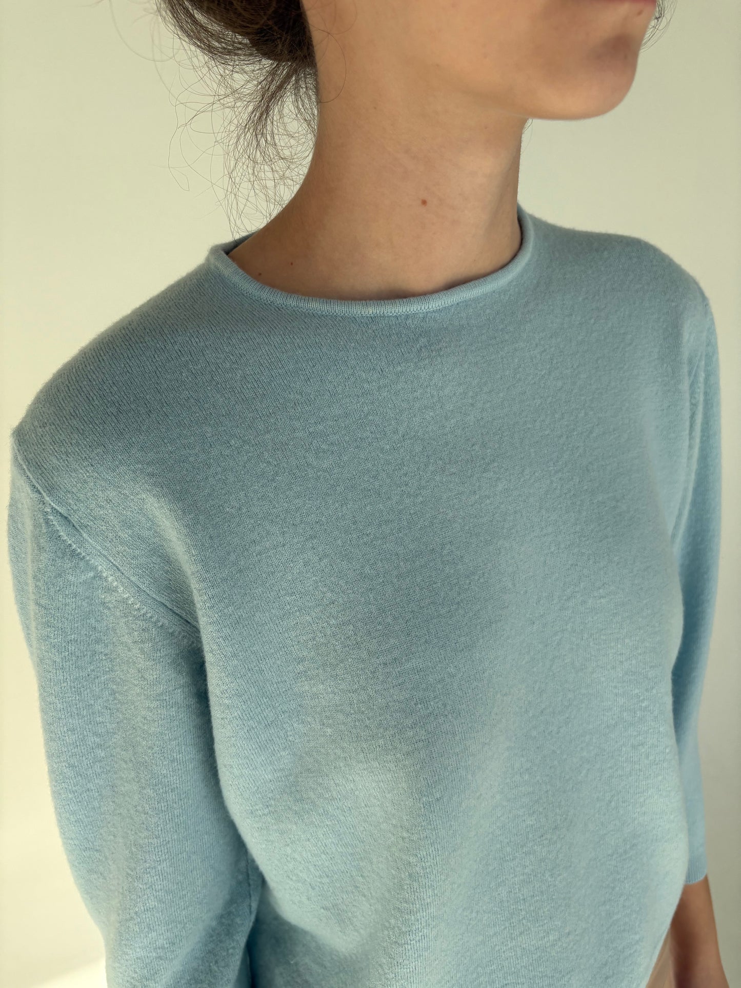 Pulover petite baby blue din lana merino extrafina de gramaj mare