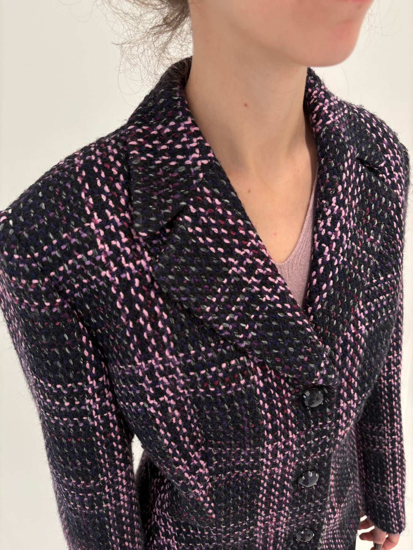 Sacou din tweed în stil Chanel în nuanțe superbe de mov și lavandă