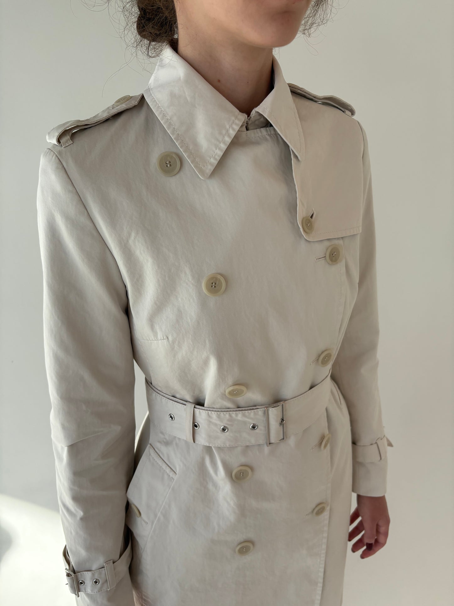 Trench de brand japonez luxury 23ku Tokyo butter white impermeabil