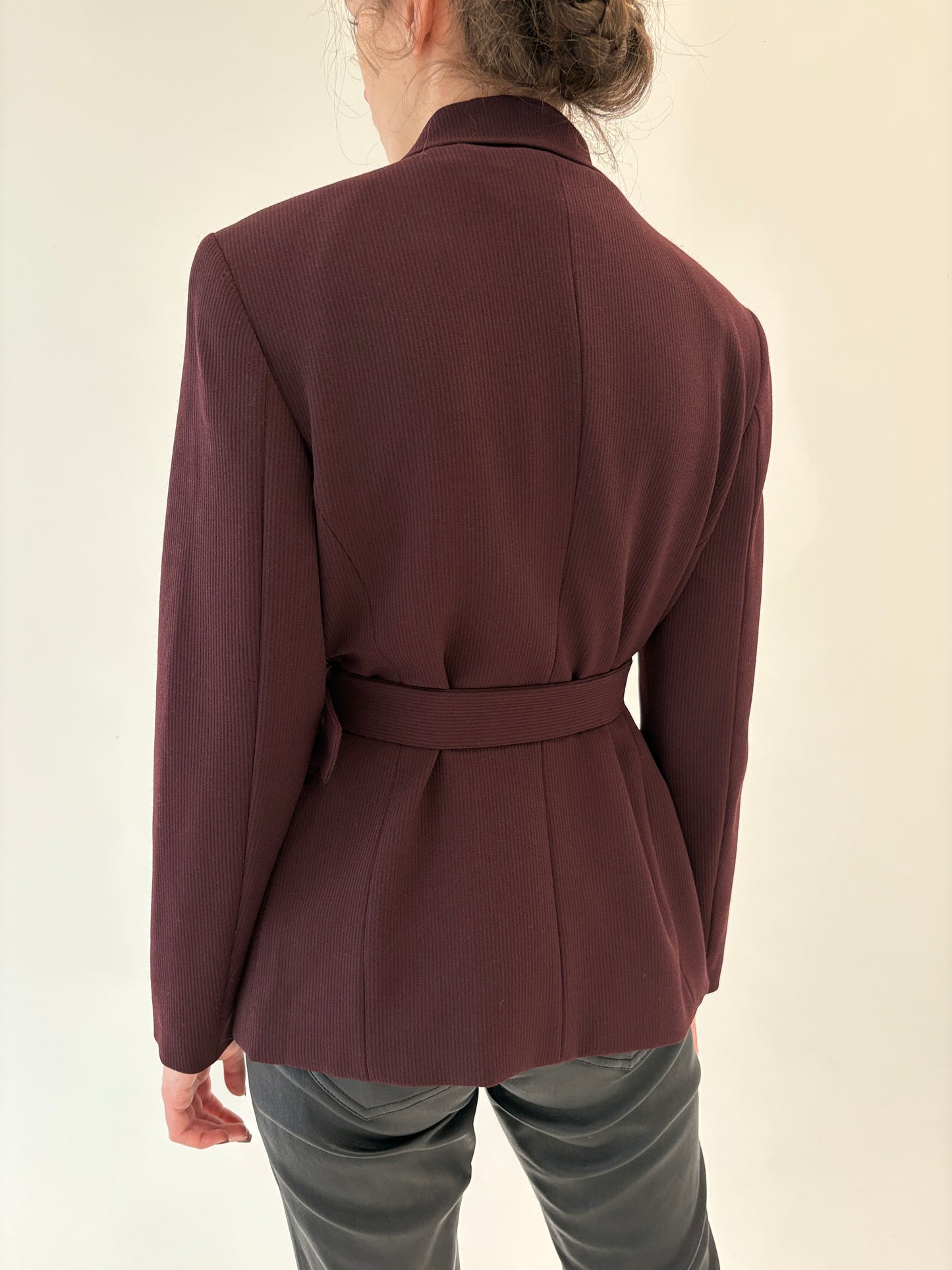 Jacheta dark burgundy cu talie marcată din stofă de lana extrafina