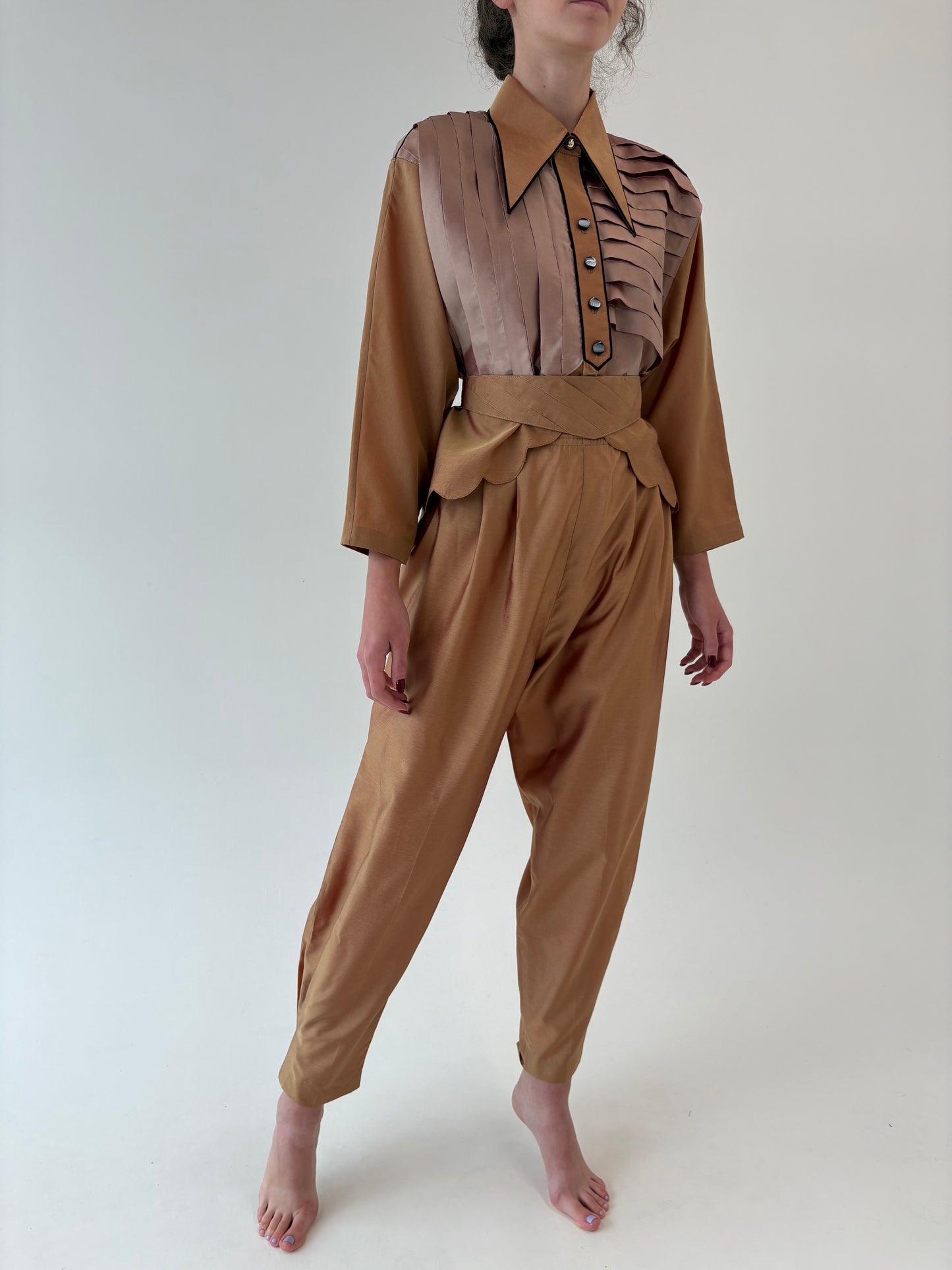 Set spectaculos de seară din tafta camel și roz pudrat în croi elaborat