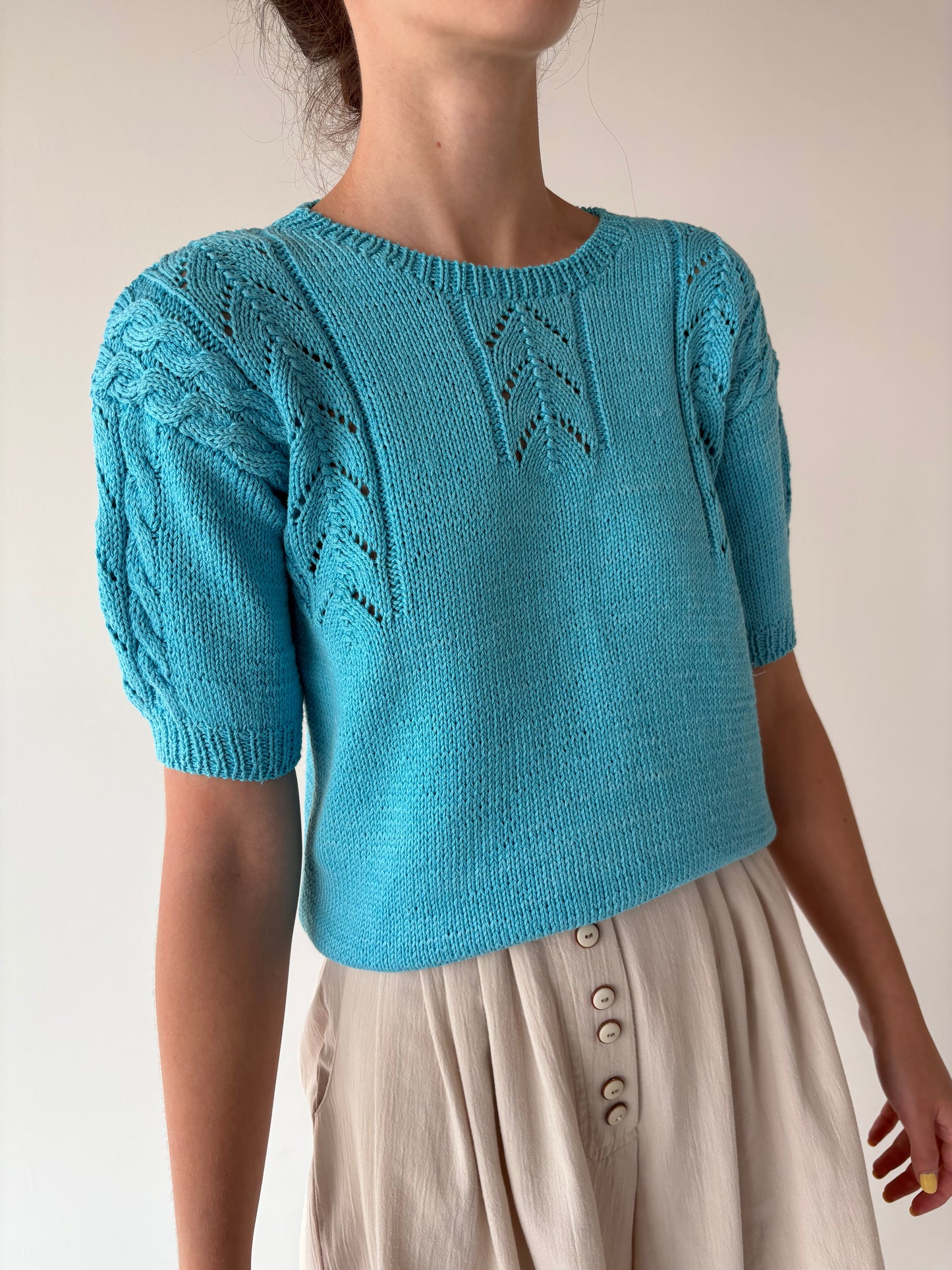 Top vintage premium turcoaz din jerse excepțional dantelat