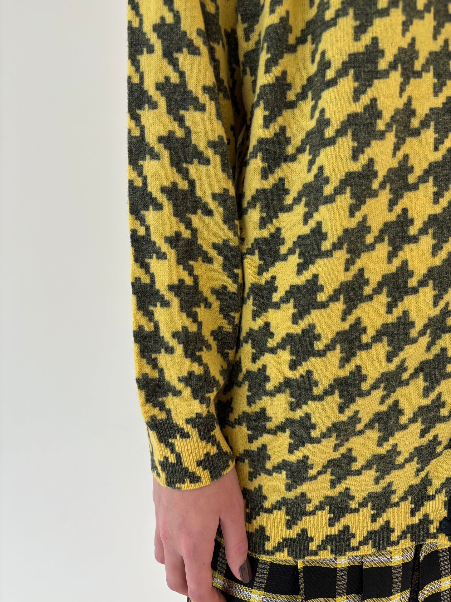 Cardigan italian din lana extrafina cu Angora și print pied de coq