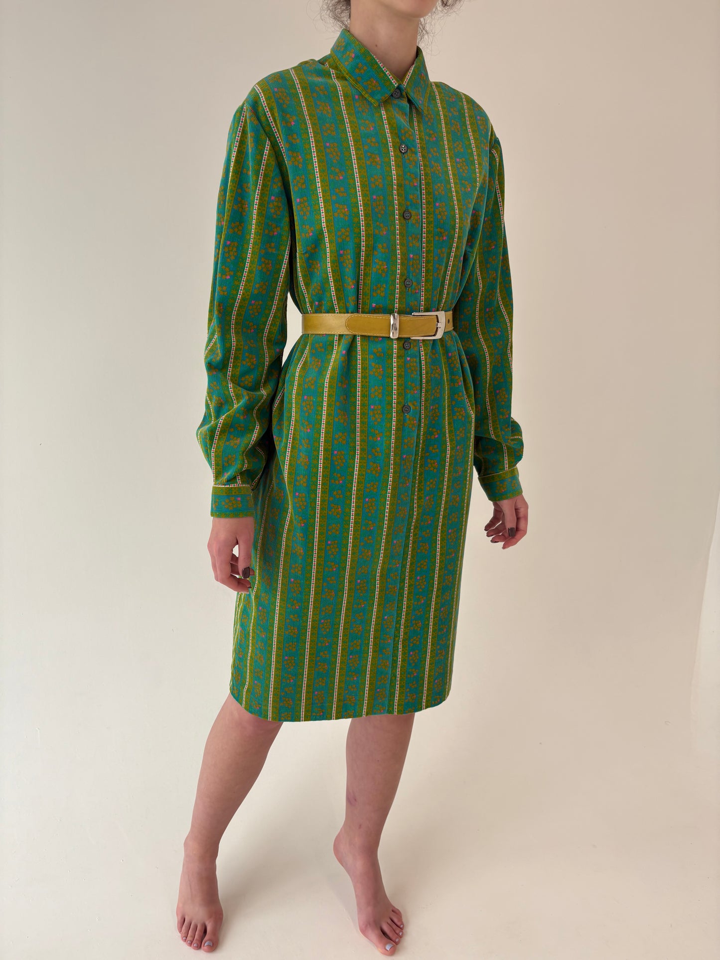 Rochie vintage tip cămașă din corduroy în culori tari cu centura inclusă