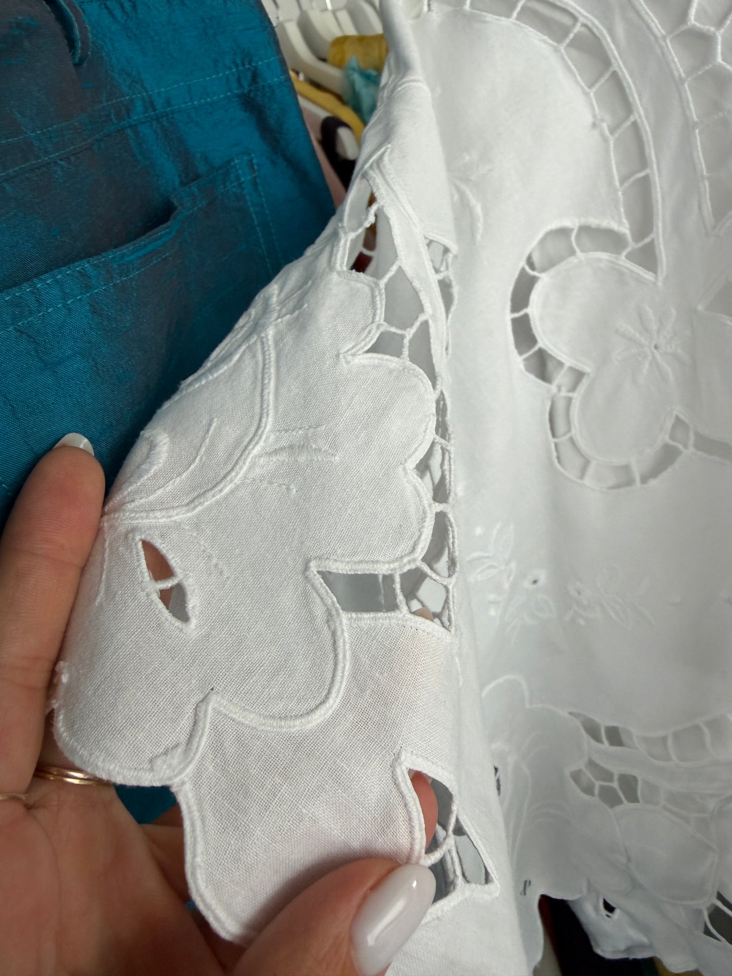 Rochie bijuterie din pânză de bumbac cu broderie manuală excepțională