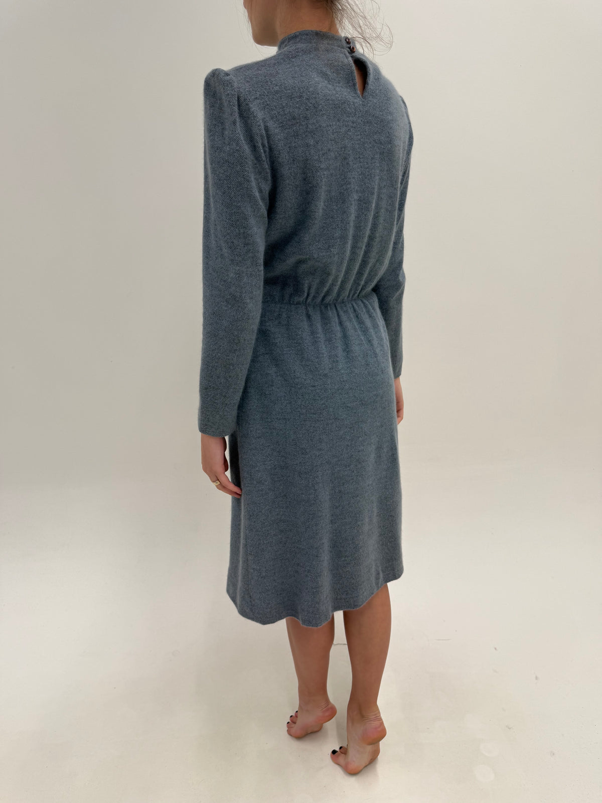 Rochie vintage superbă dusty baby blue din lana extrafina și Angora cu talie marcată elastică