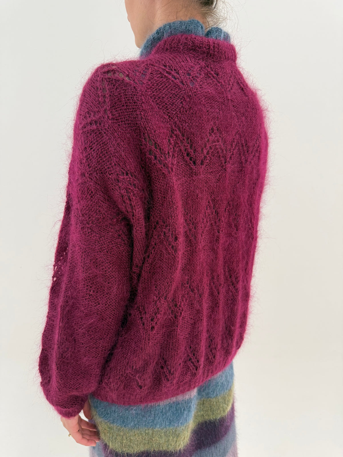 Cardigan vintage burgundy lucrat manual din lana și mohair
