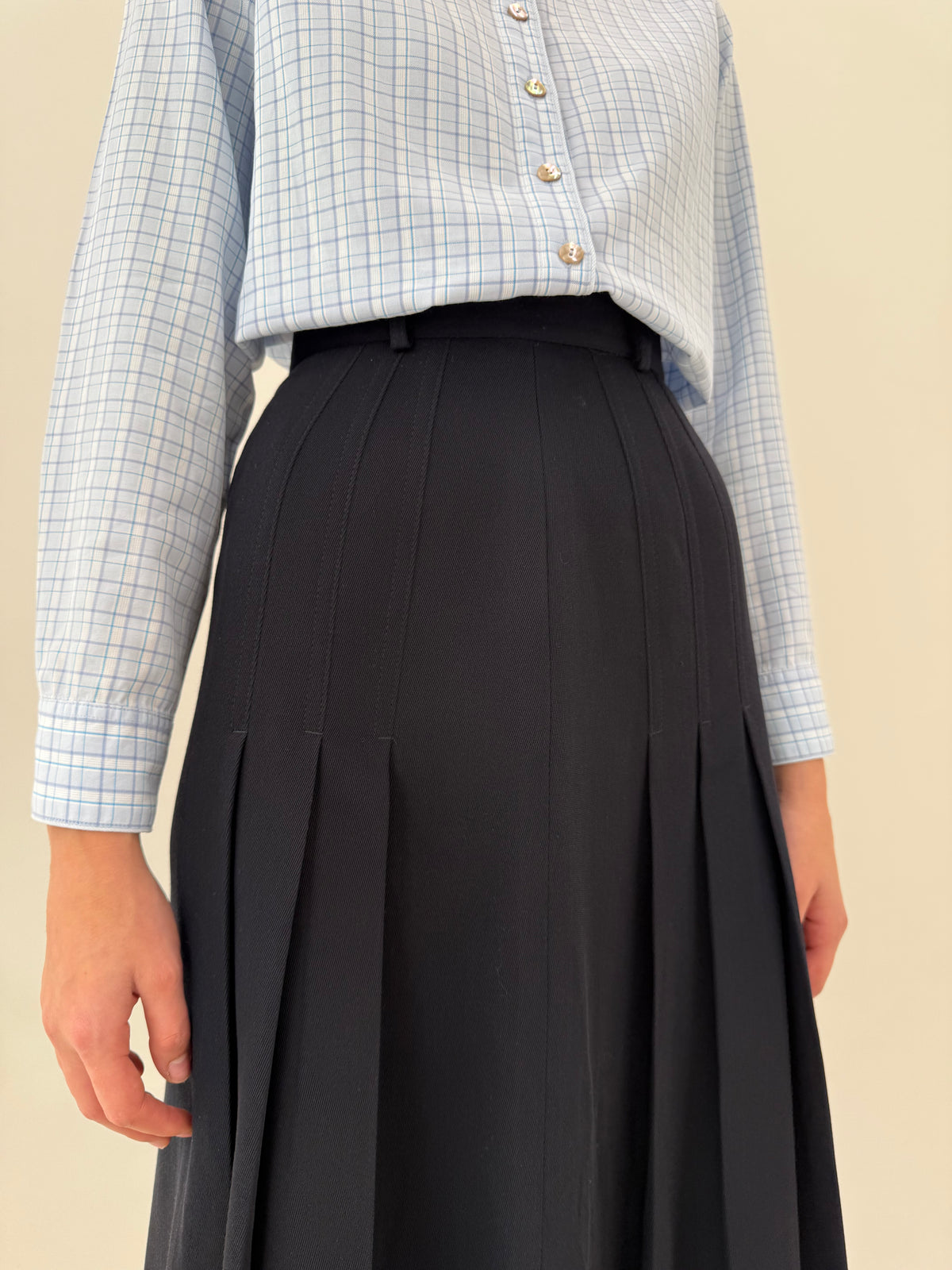 Fustă maxi plisată Navy blue din lana worsted extrafina cu talie ultra înaltă