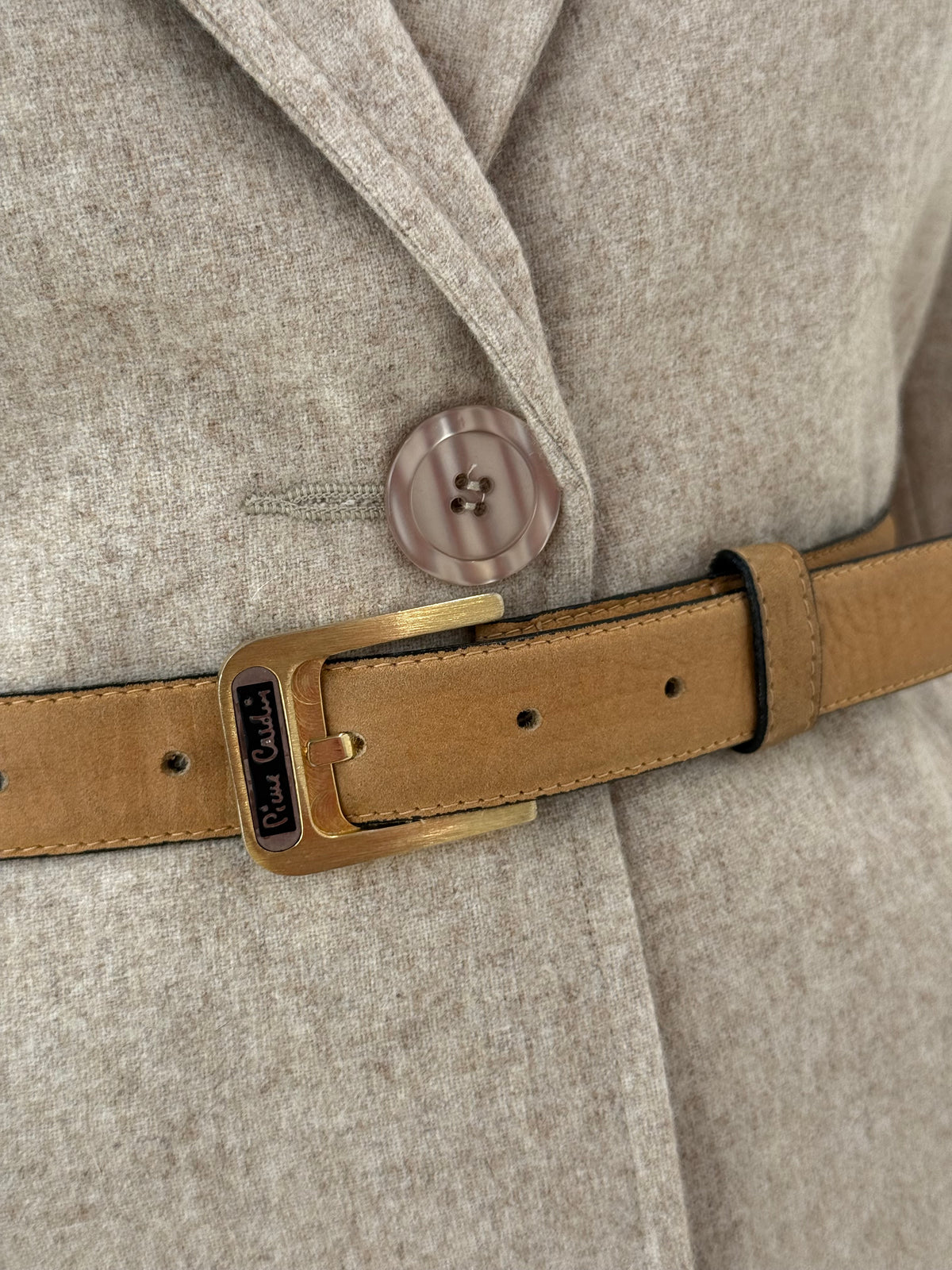 Curea luxury Pierre Cardin camel cu feronerie aurie din piele naturală