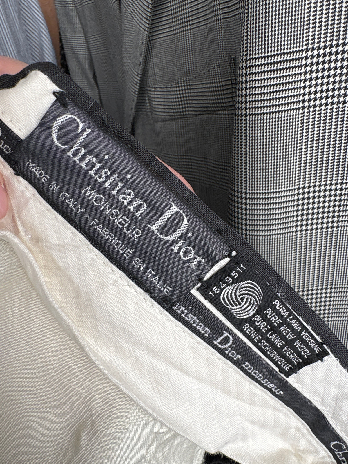 Pantaloni Dior Bermuda cu manșetă și pense vintage din lana extrafina charcoal gray