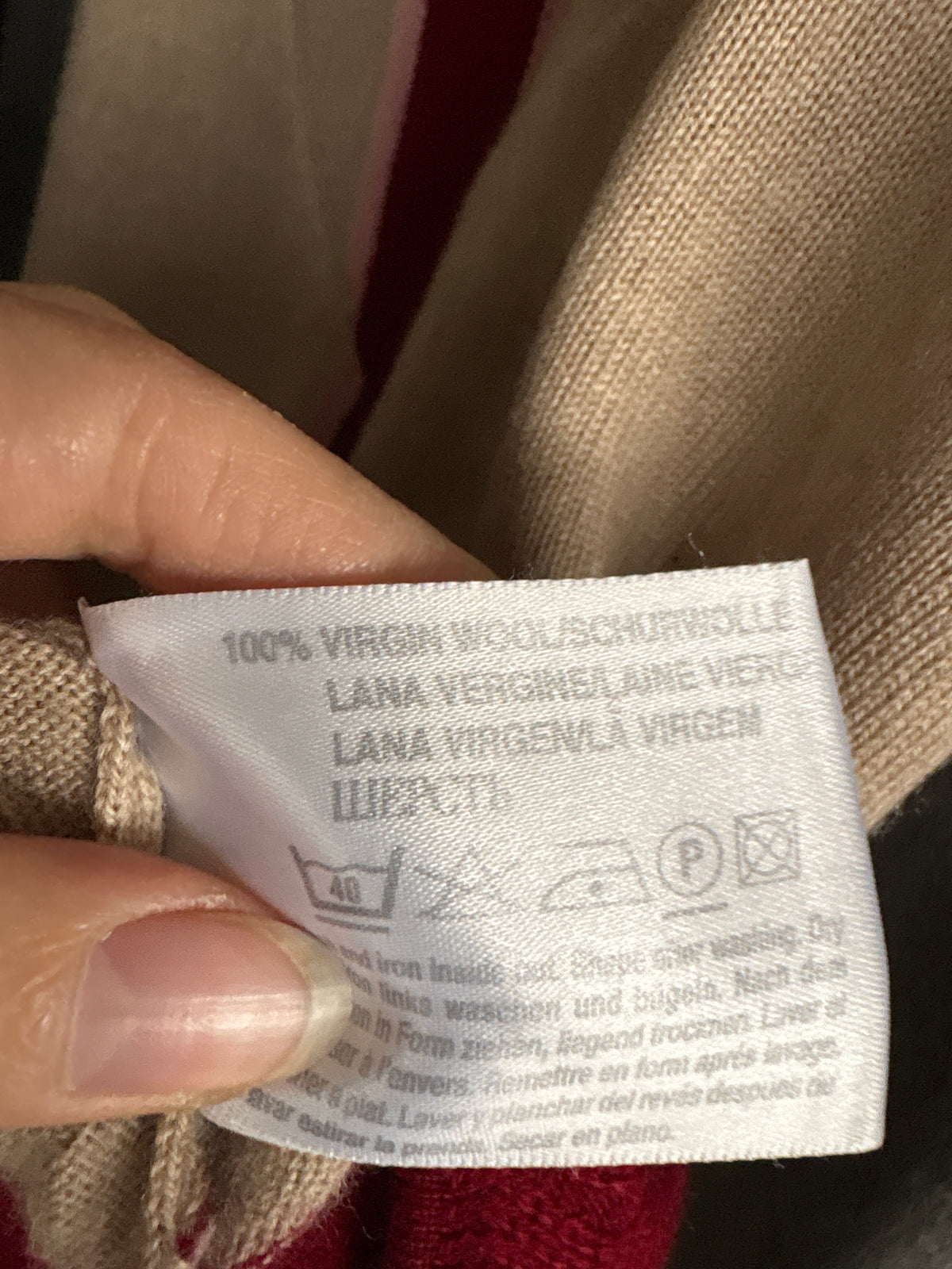 Top camel Hugo Boss cu detalii burgundy și roz geometrice din lana extrafina