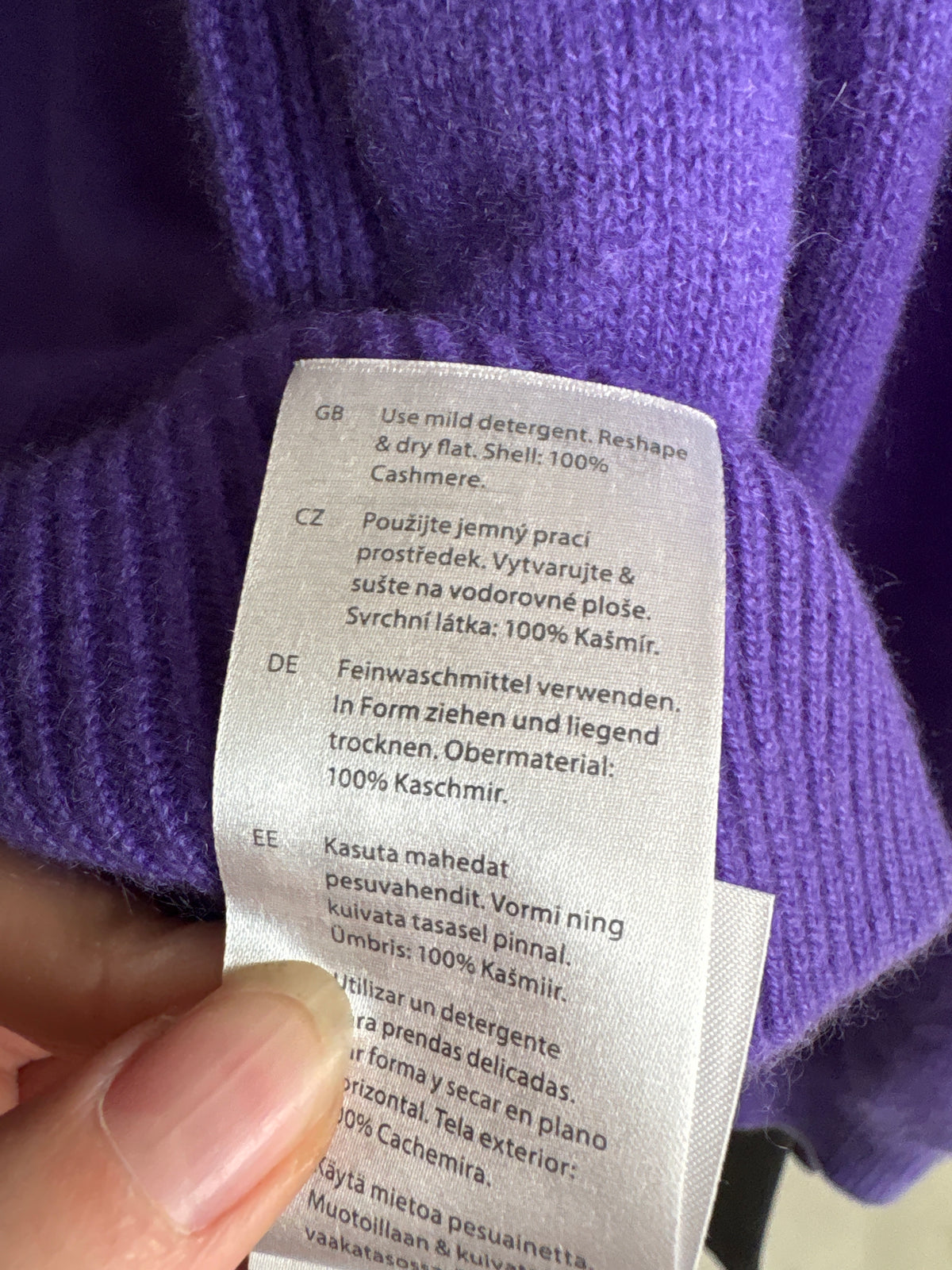 Pulover COȘ din cașmir electric purple în croi oversized