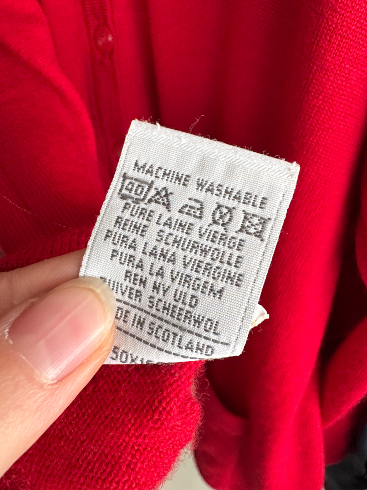 Cardigan petite de brand luxury Pringle of Scotland din lana extrafina în croi boxy