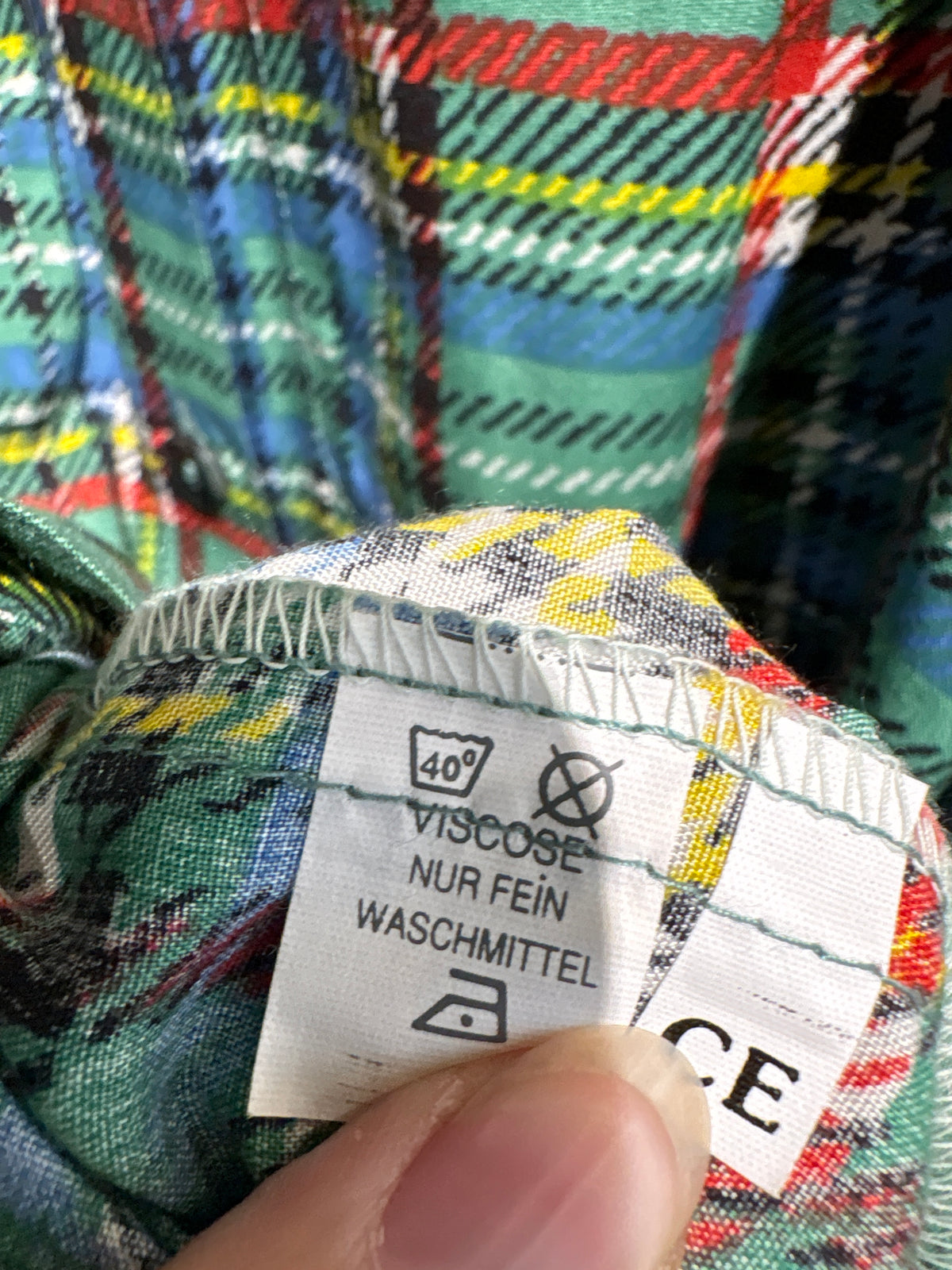 Cămașa vintage în carouri pied de coq în croi oversized