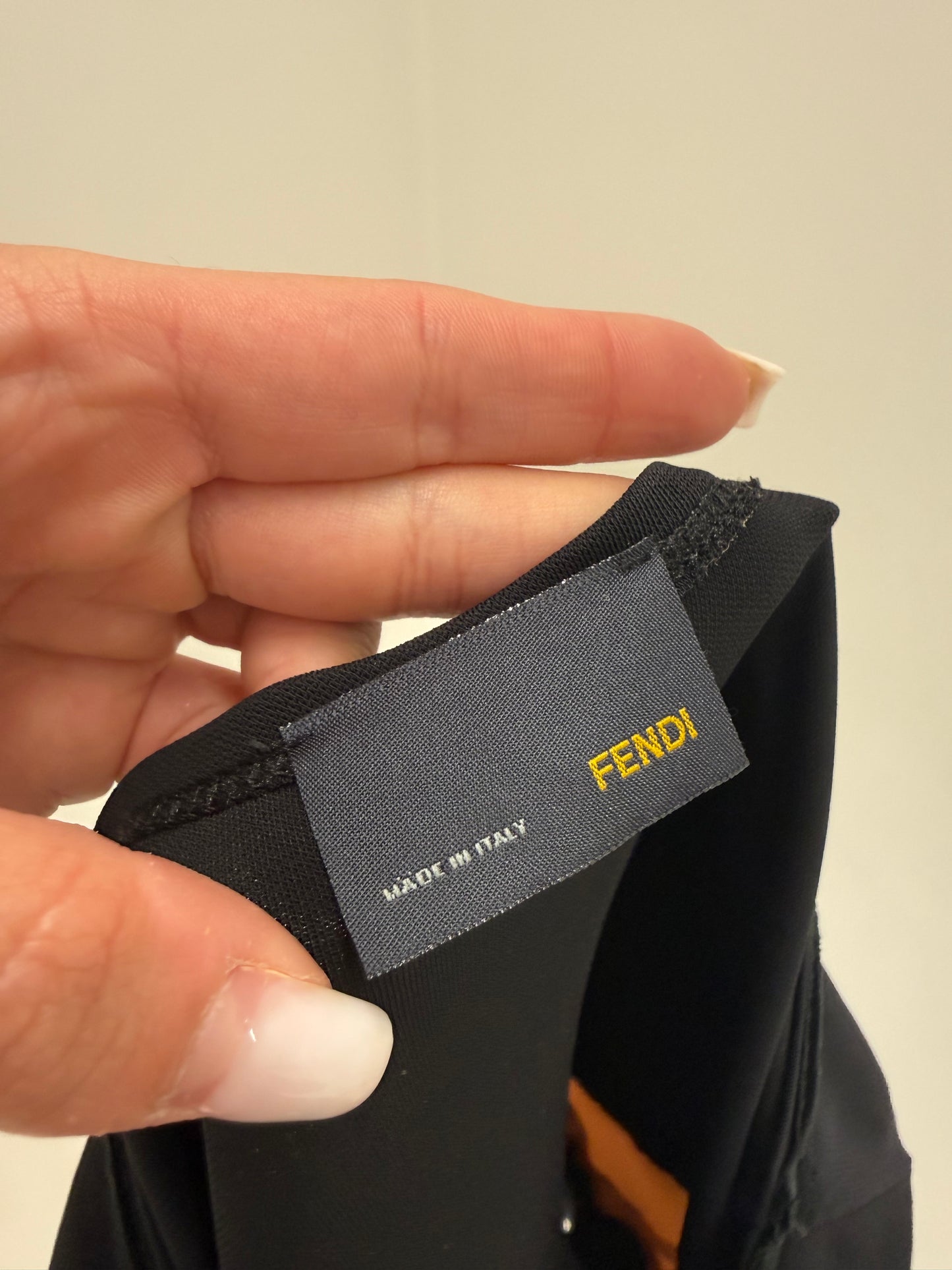 Rochie Fendi în croi chic cu talie marcată ultra confort și bust elastic