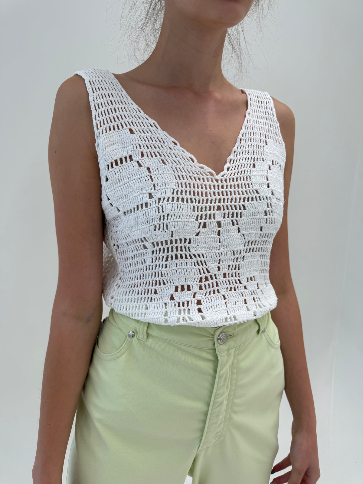 Top excepțional din macrame de bumbac  lucrat manual