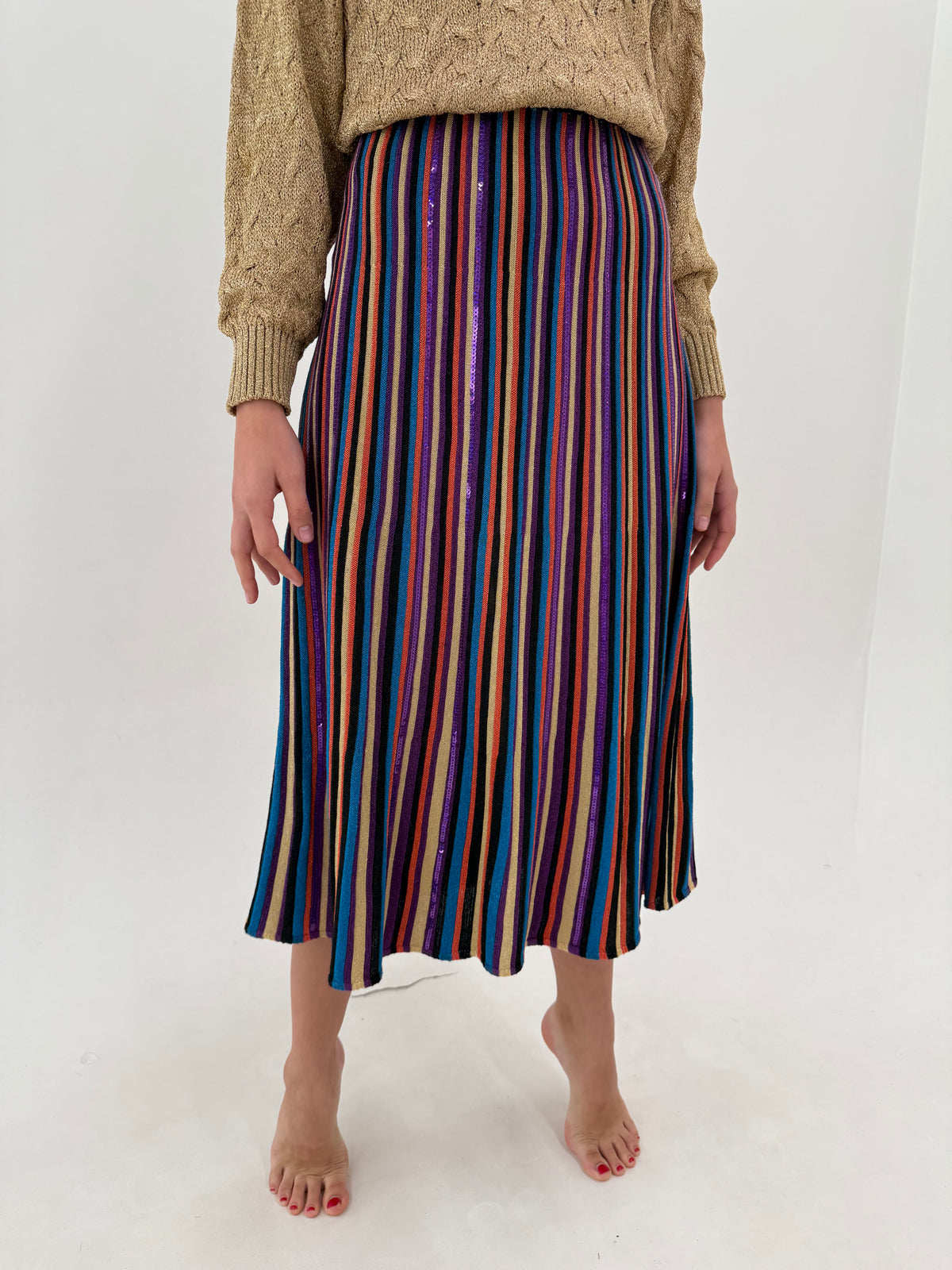 Fustă plisată din tricot texturat în culori tari cu inserții de paiete lungime maxi
