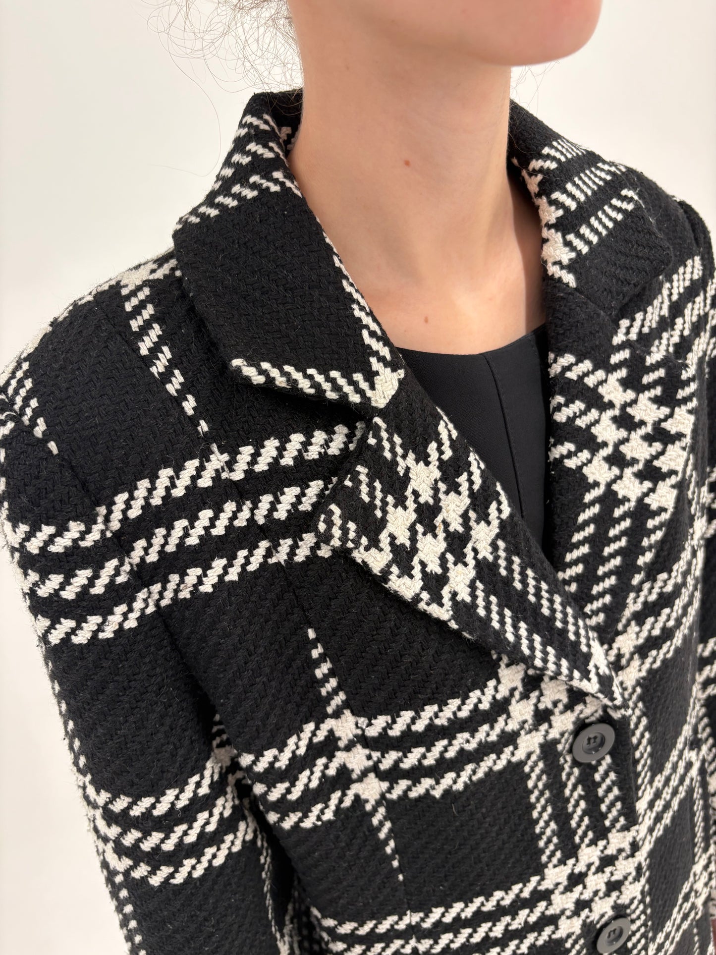 Palton din stofă plină pied de coq alb negru și carouri