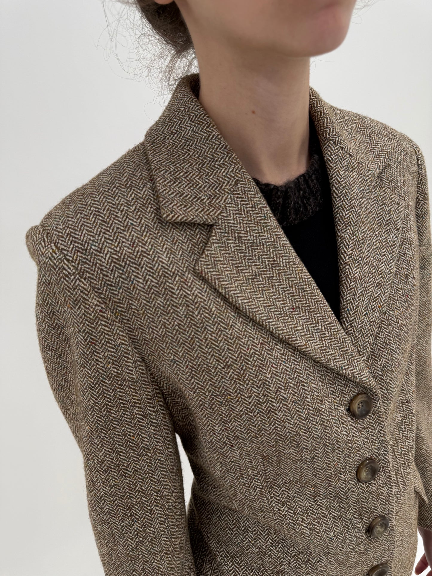 Sacou nude cambrat din stofă Chevron de lana și mătase naturală