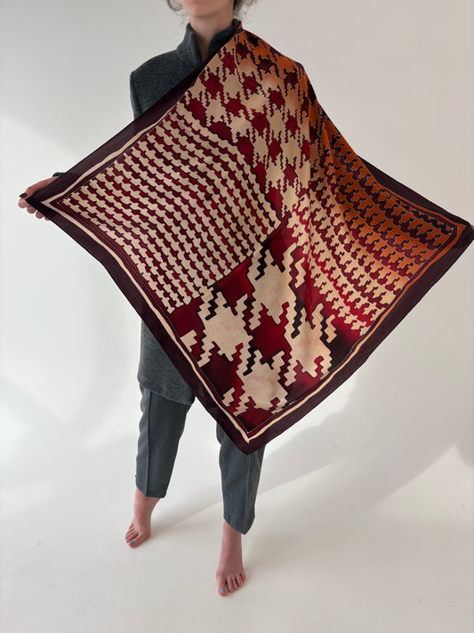 Eșarfă vintage cu print pied de coq burgundy și camel din mătase naturală