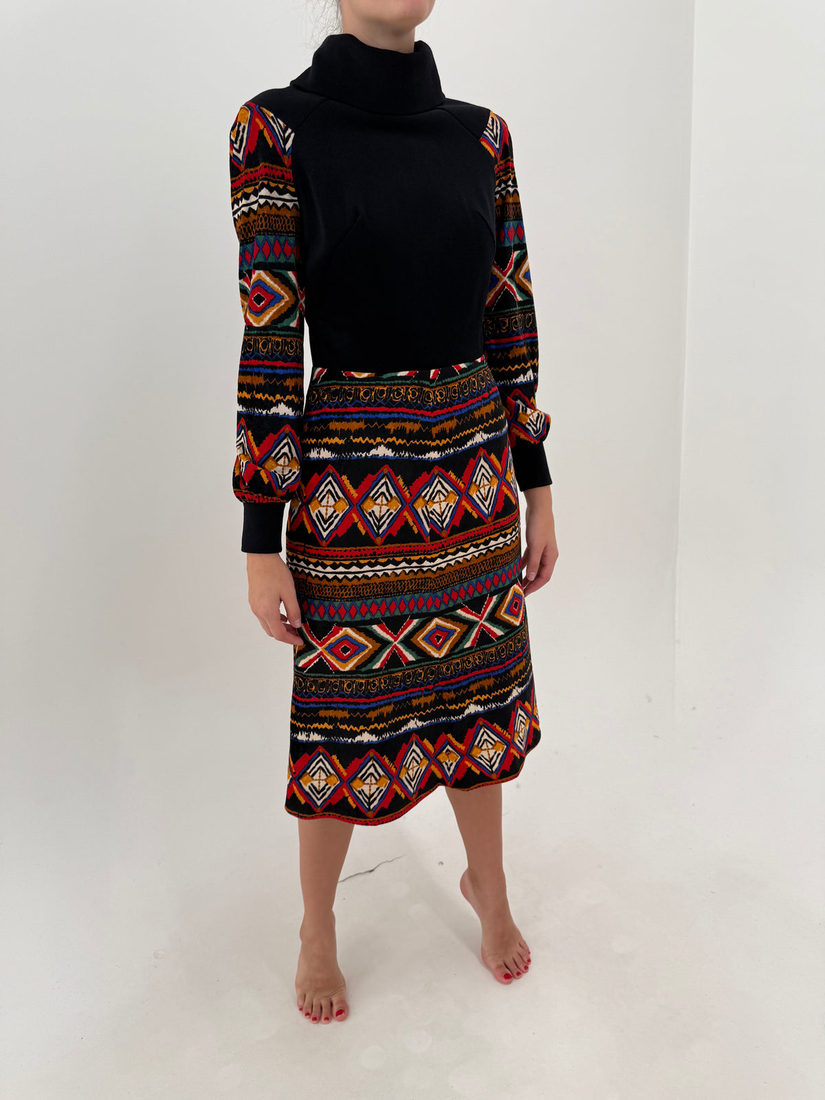 Rochie vintage din catifea cu print în culori tari și talie ultra înaltă marcată