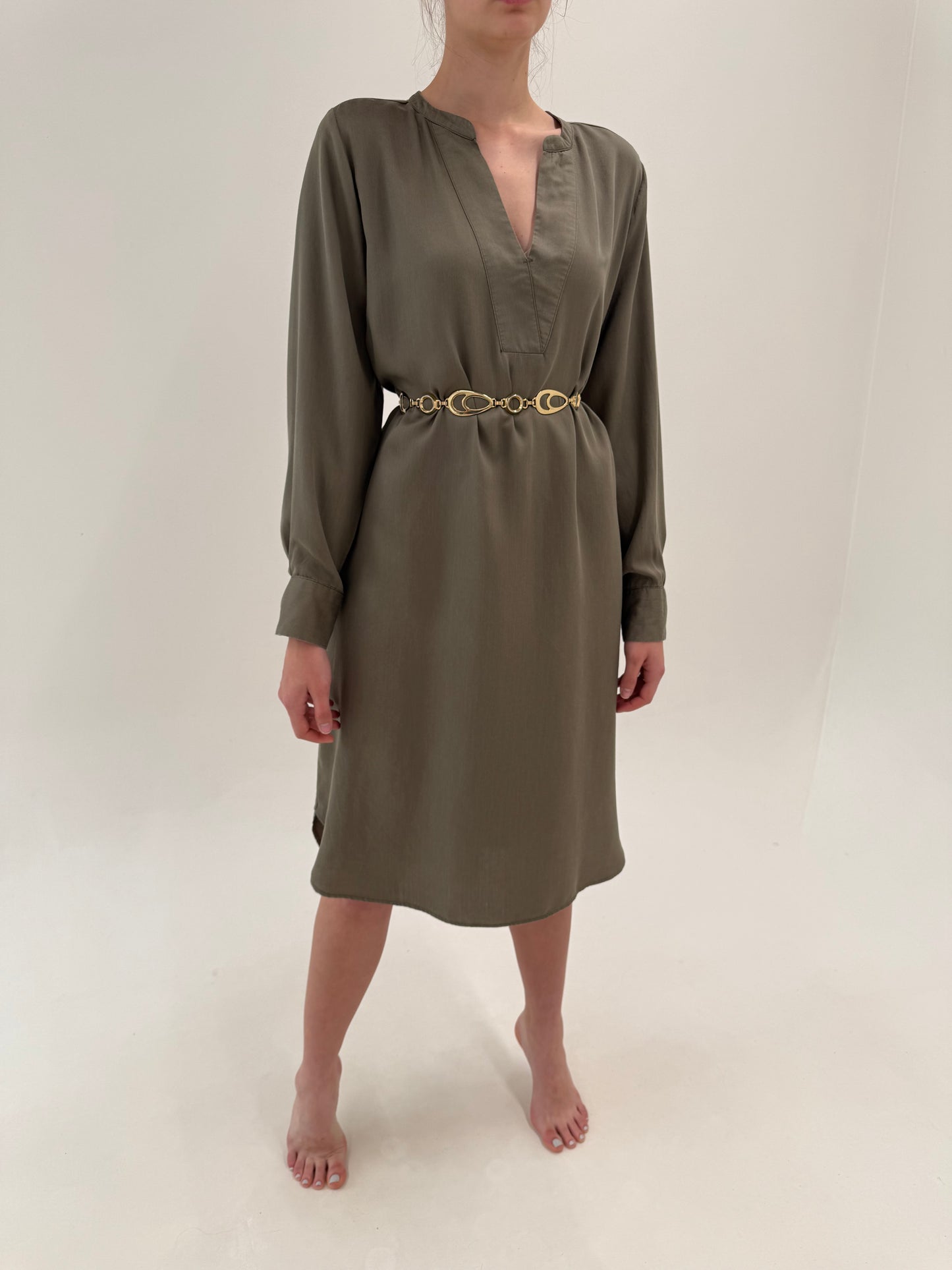 Rochie kaki de vară de brand premium în croi lejer cu buzunare