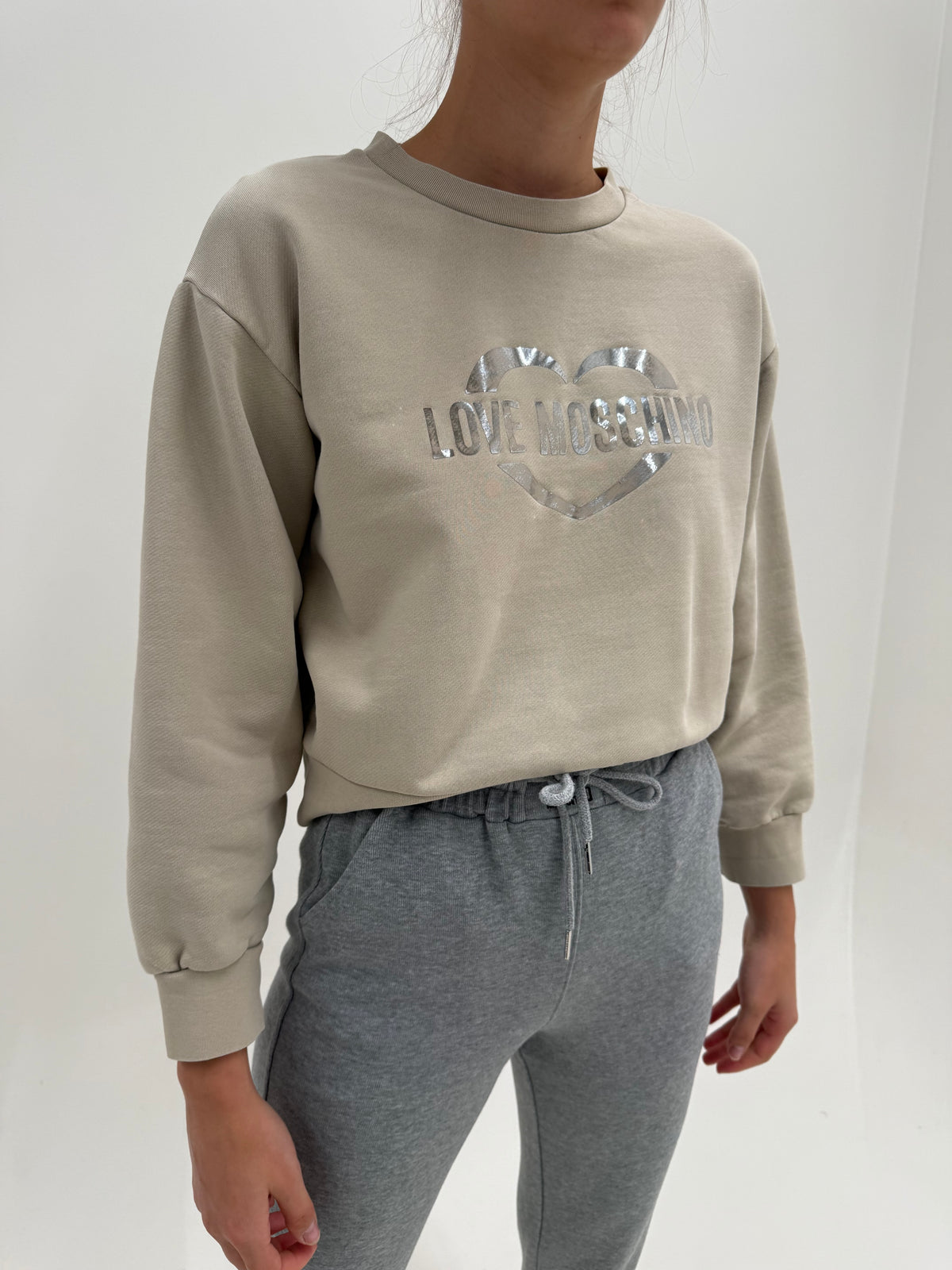 Bluză Moschino casual din bumbac gros grej în croi oversized