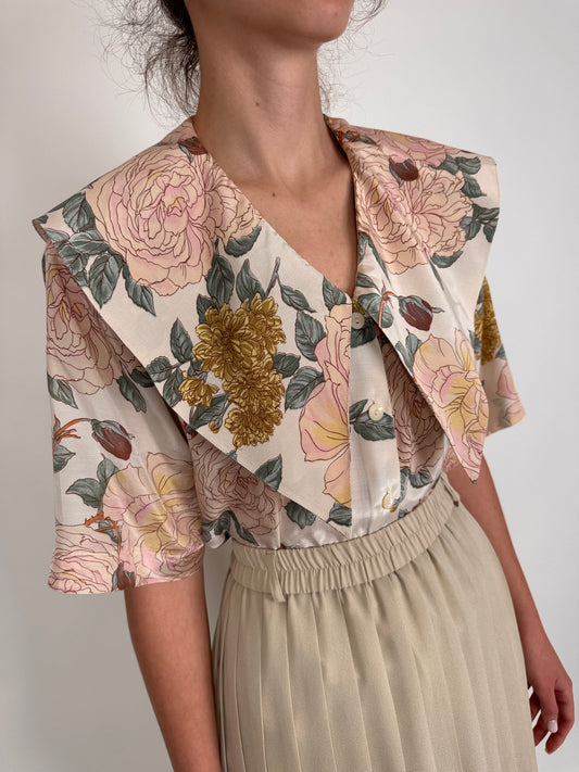 Cămașa vintage cu print floral superb în culori pudrate