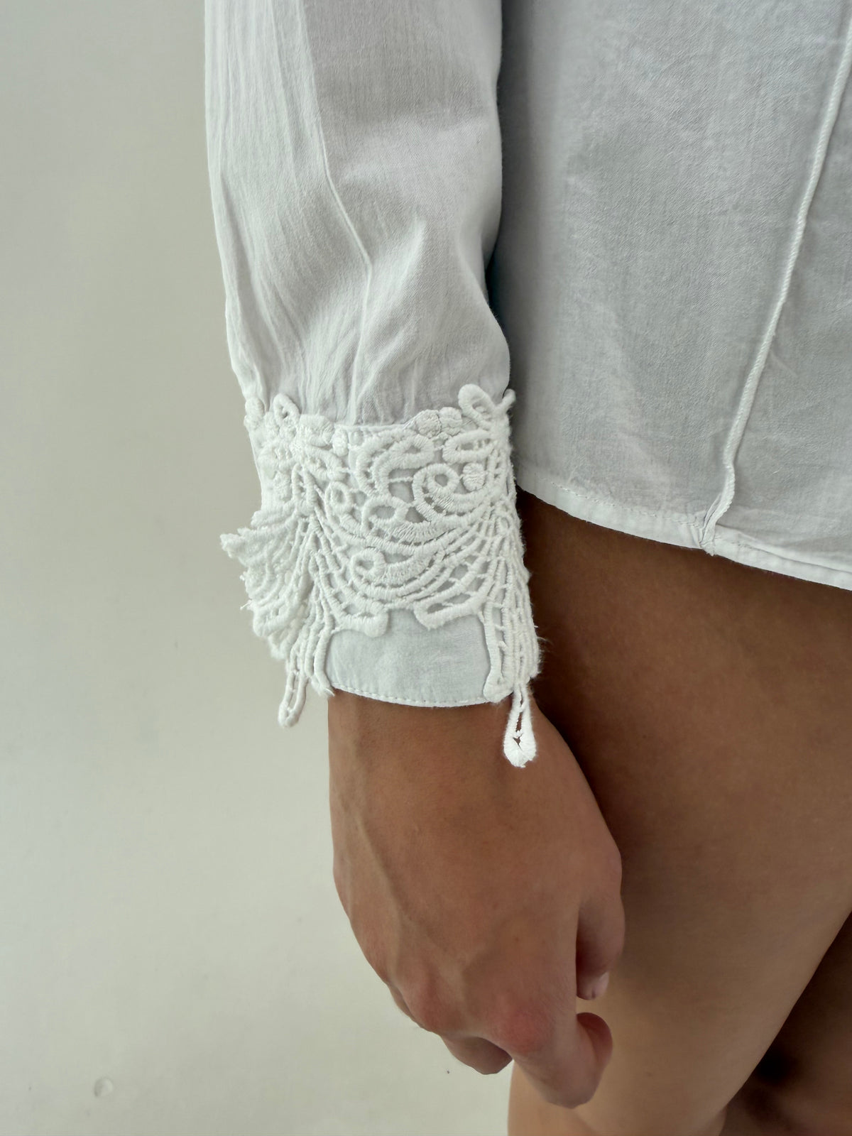 Cămașa de brand luxury vintage Biba cu jabou și guler cu dantelă macrame
