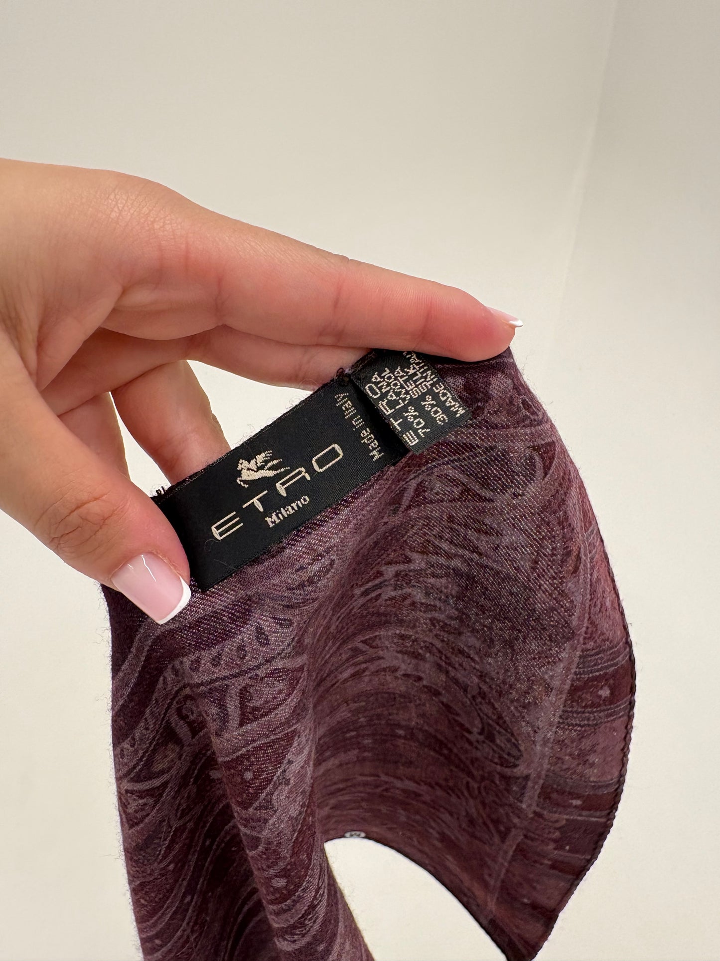 Shawl ultra luxury Etro din lana și mătase naturală cu print paisley specific