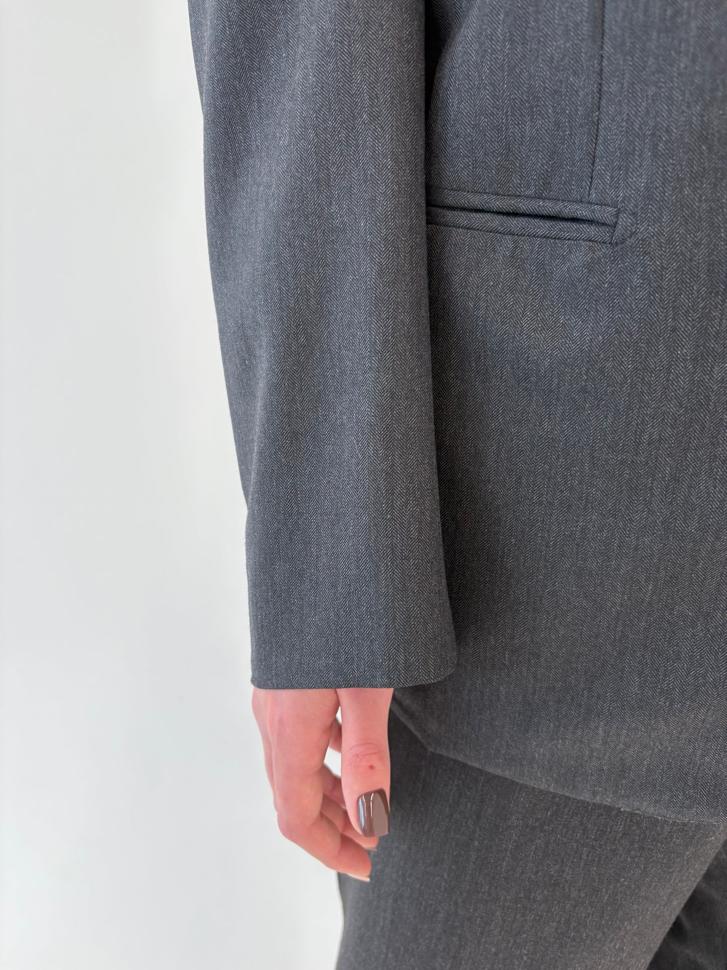 Sacou charcoal gray din lana englezească extrafina in croi actual