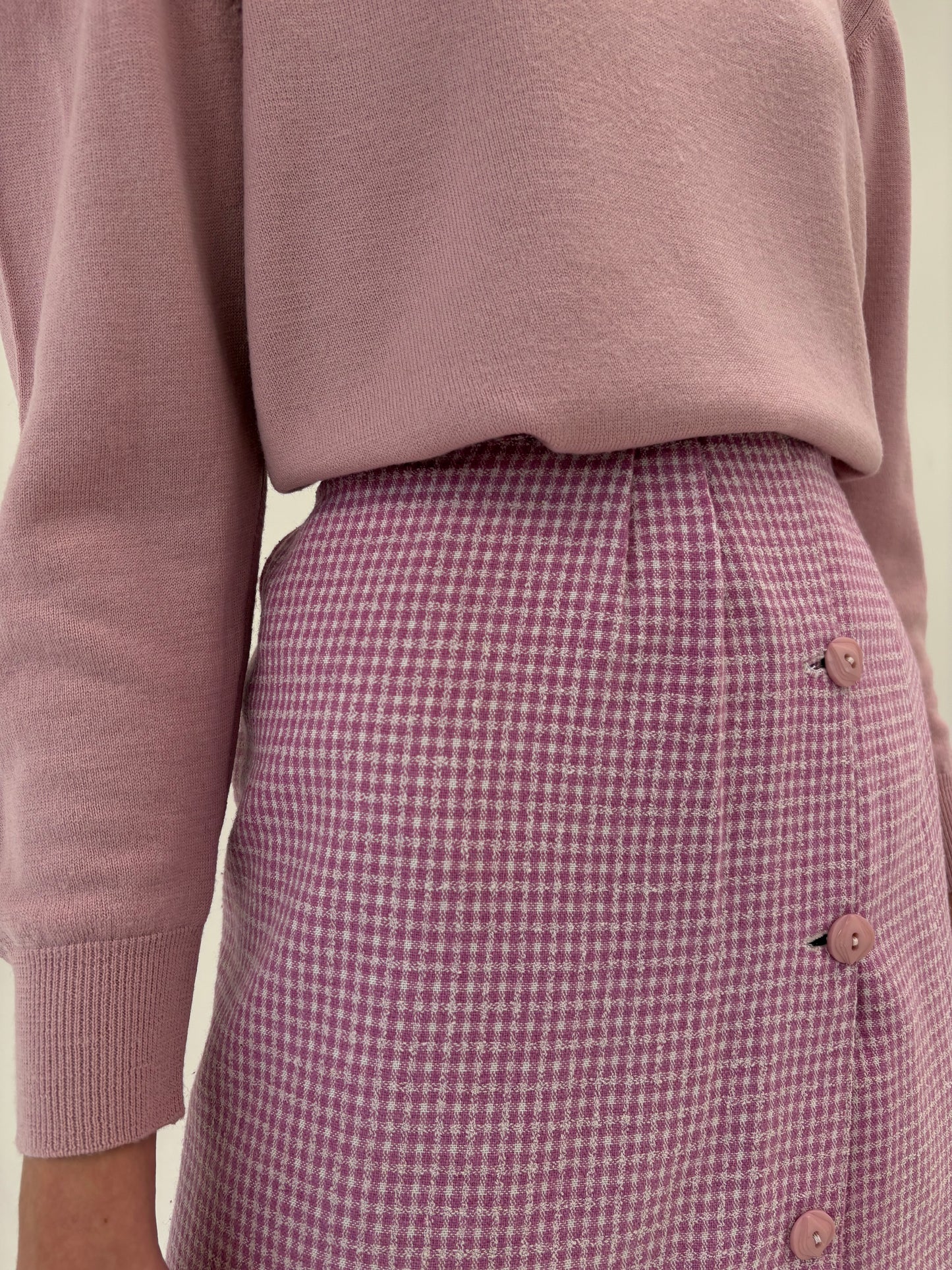 Fustă din lana plina în carouri baby pink și ivoire și talie ultra înaltă