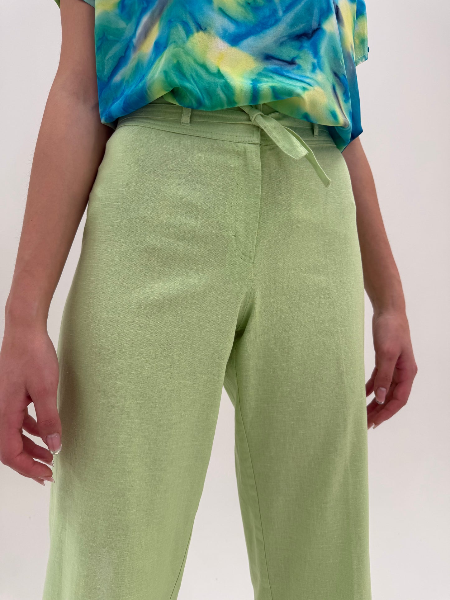 Pantaloni verde crud din pânză de in cu vascoza