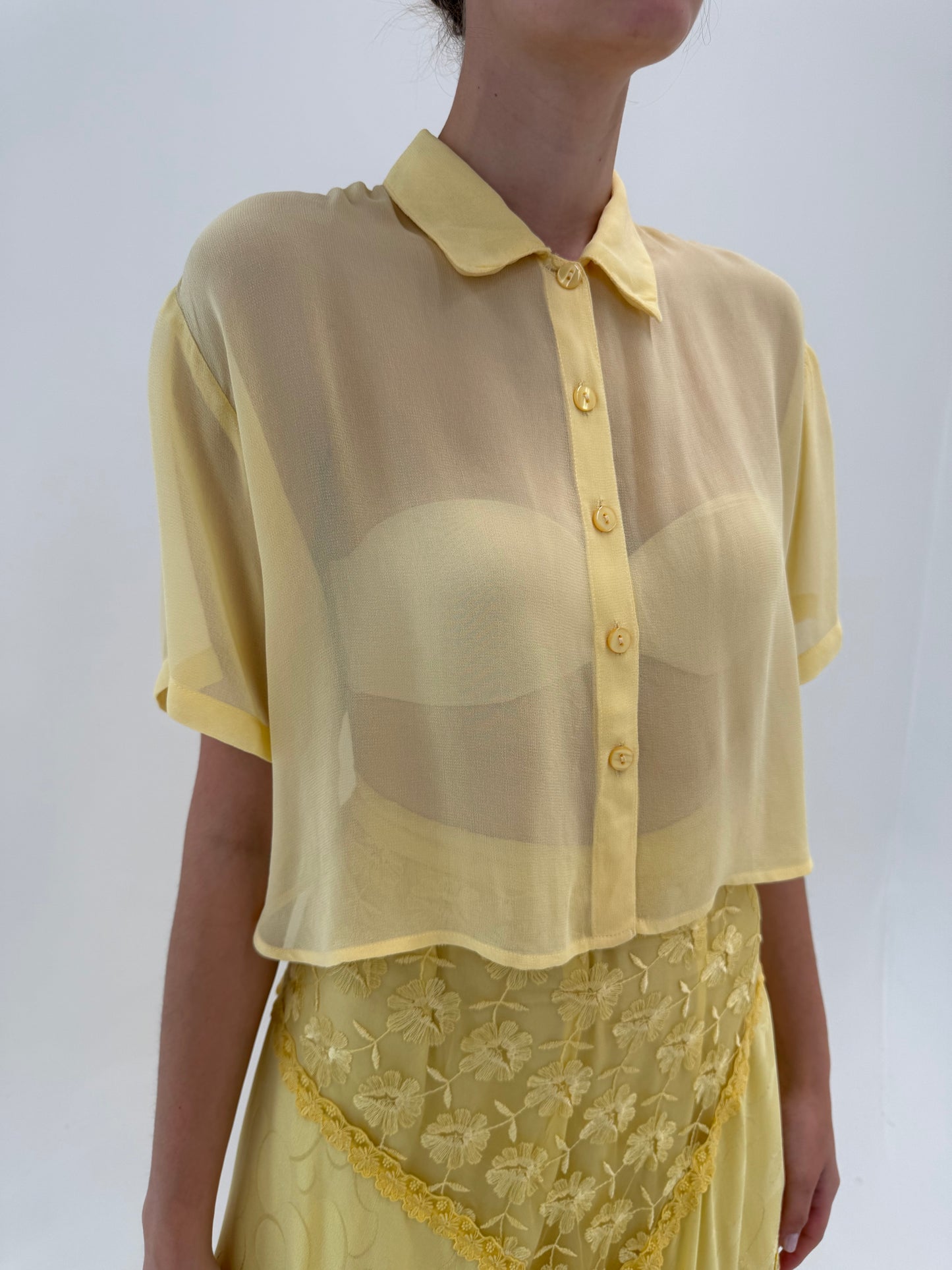 Cămașa super vaporoasă butter yellow in croi lejer cropped