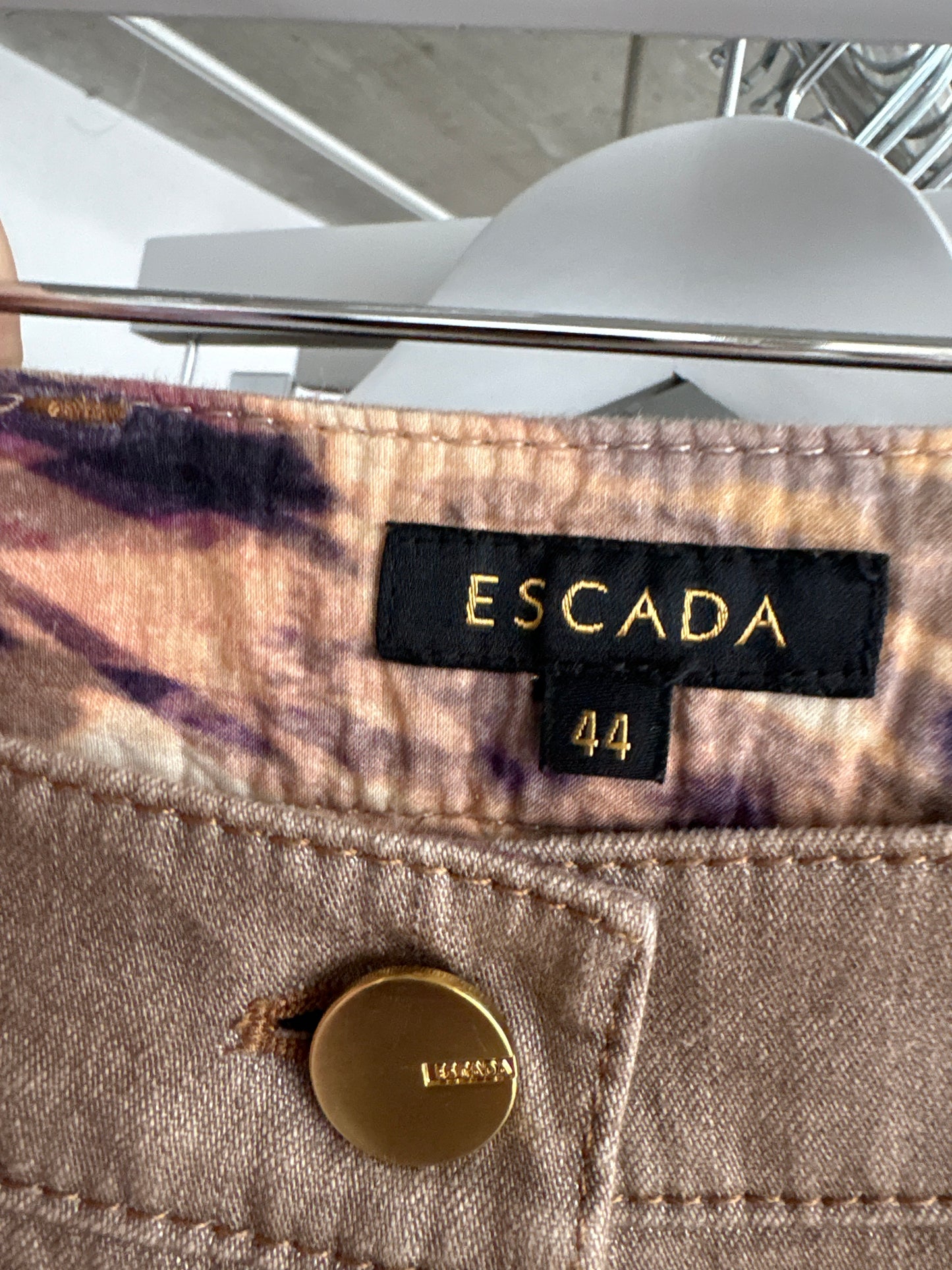 Pantaloni Escada de vară care au lait din bumbac modelator tall