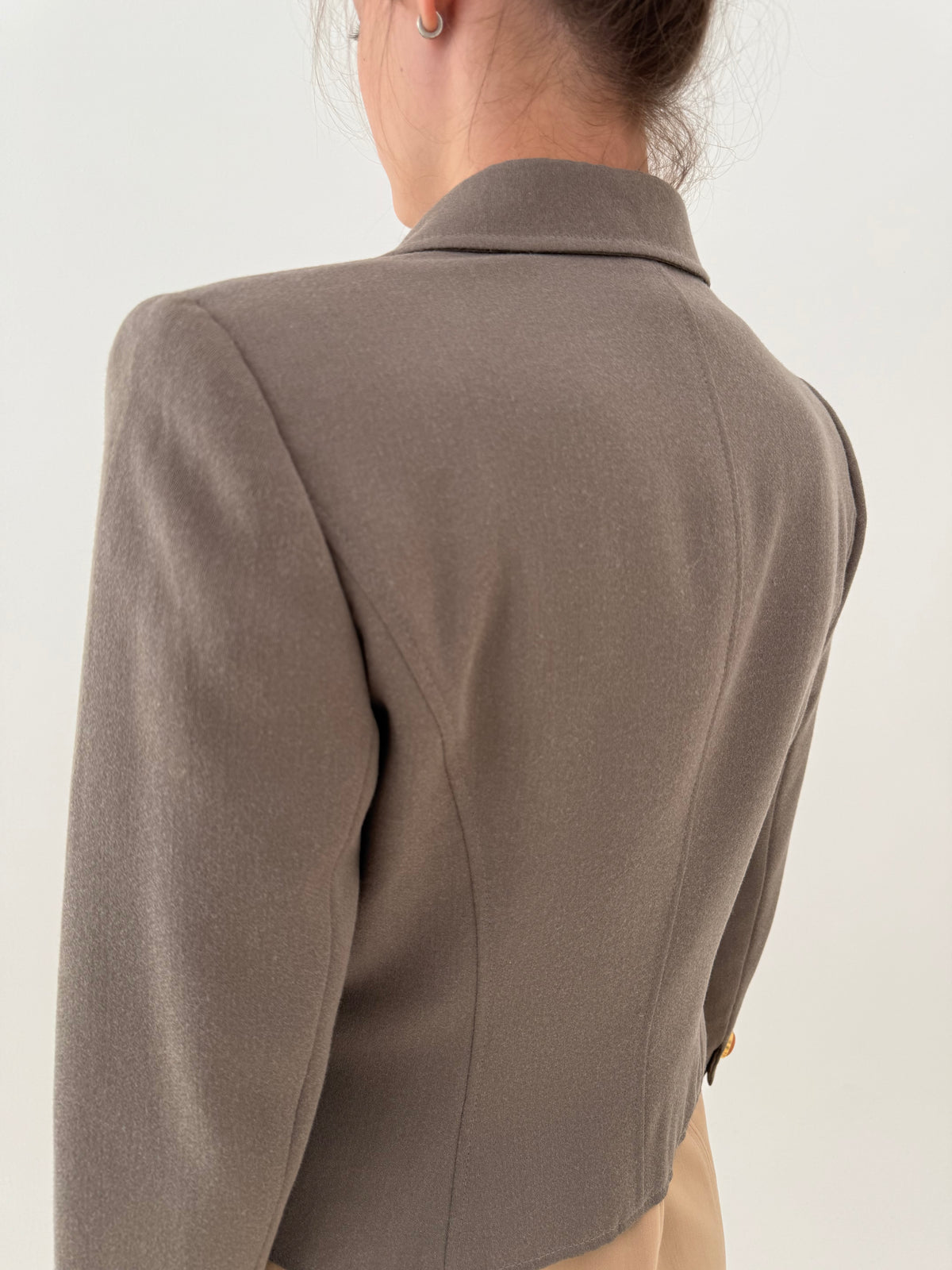 Sacou vintage nou de brand luxury italian light taupe cambrat din lana excepțională