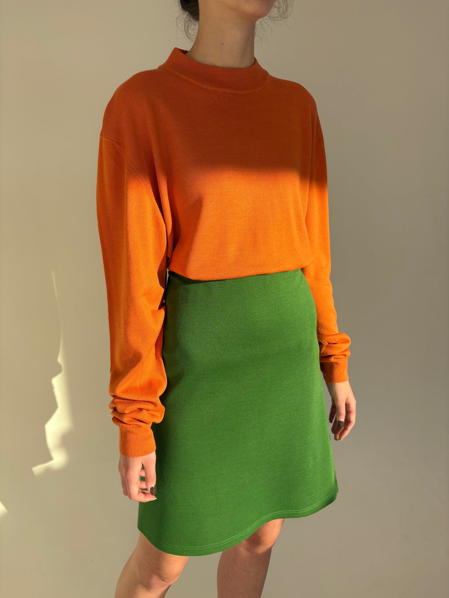 Set vintage verde din tricot dens de lana extrafina cu broderie